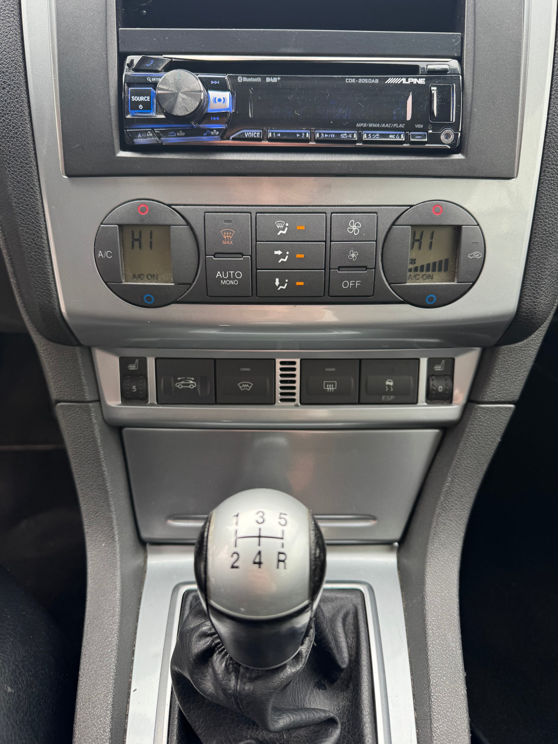 FORD Focus CC 2.0i Titanium-image-13
