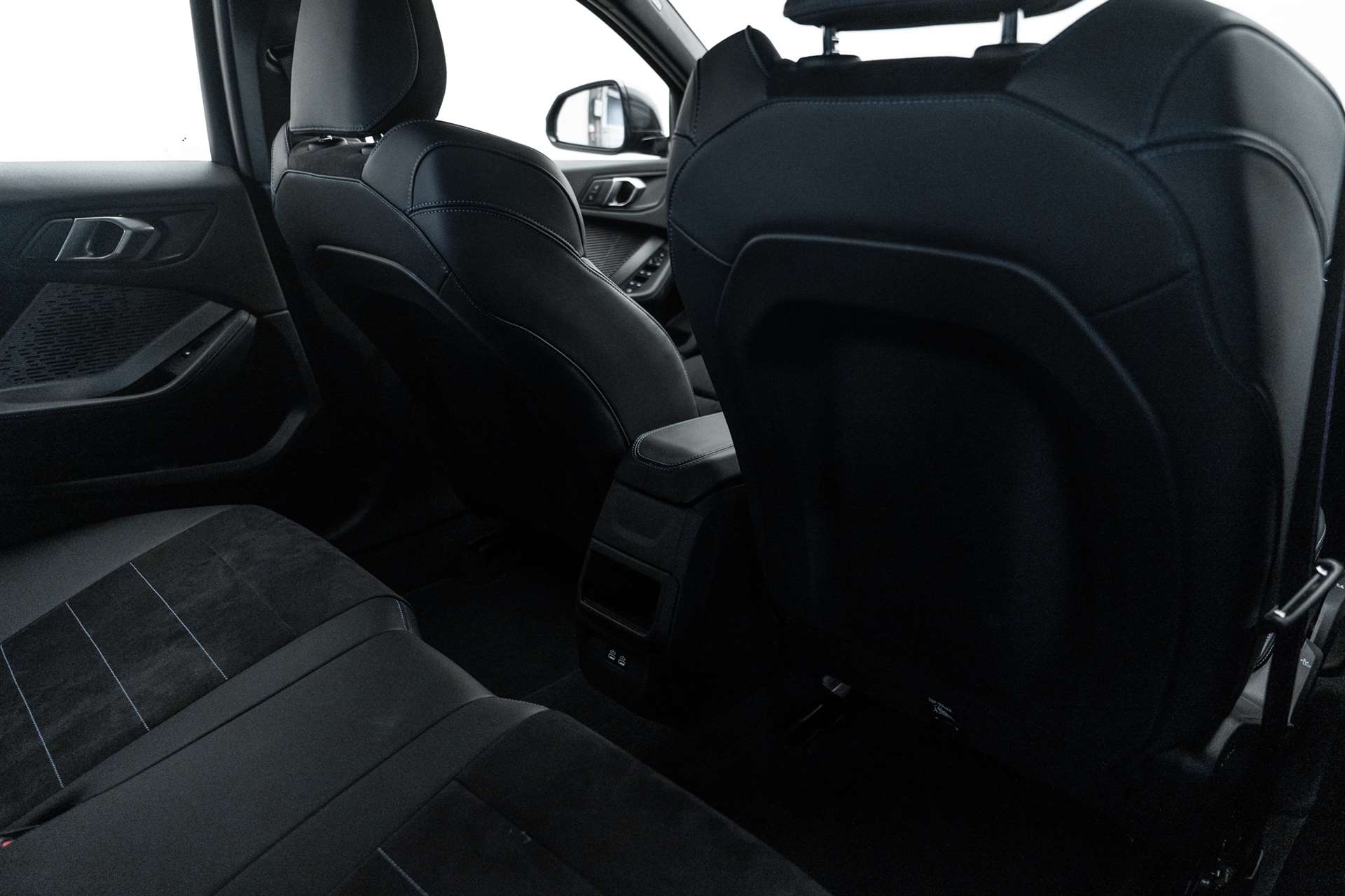 BMW 118d M-Sport Pro Steptronic-Automat-image-12