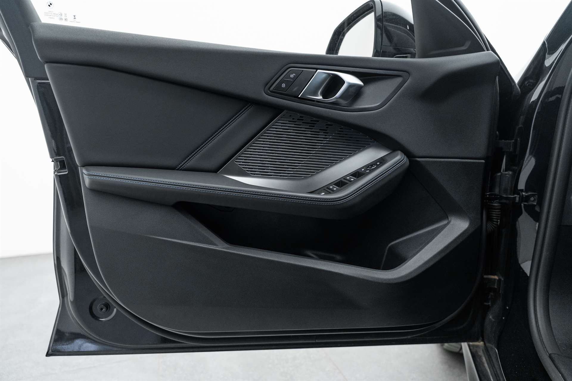BMW 118d M-Sport Pro Steptronic-Automat-image-6