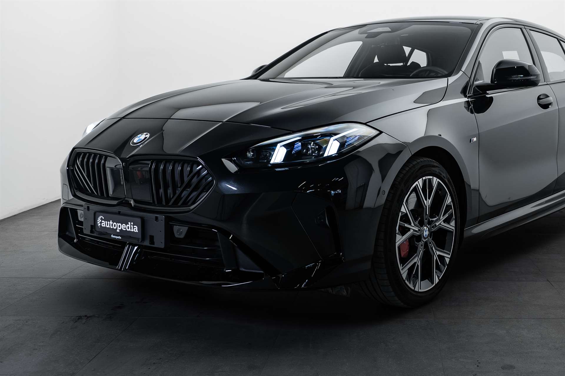 BMW 118d M-Sport Pro Steptronic-Automat-showroom-element-1
