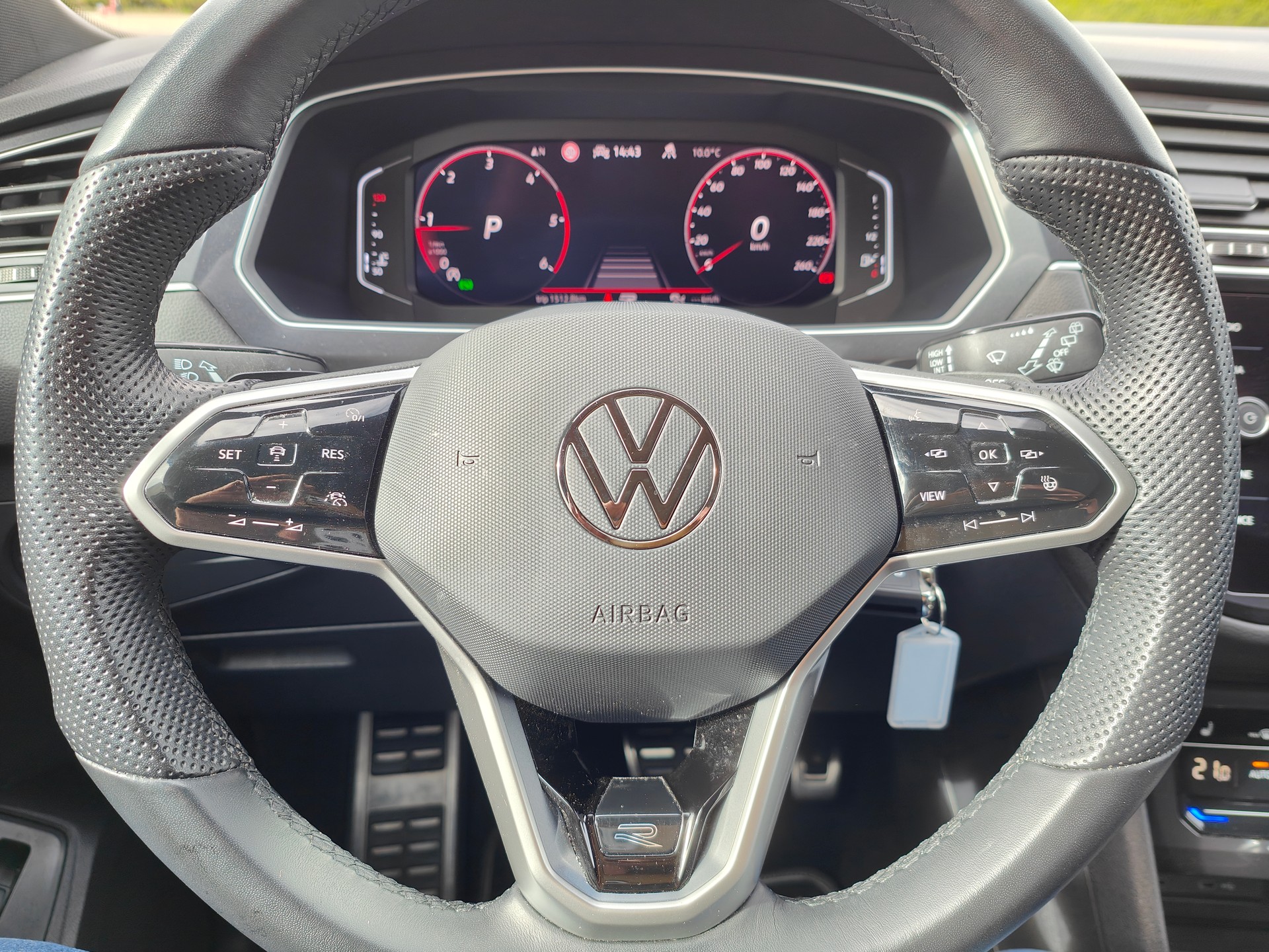 VW Tiguan Allspace 2.0 TDI SCR R-Line 4Motion DSG-image-20