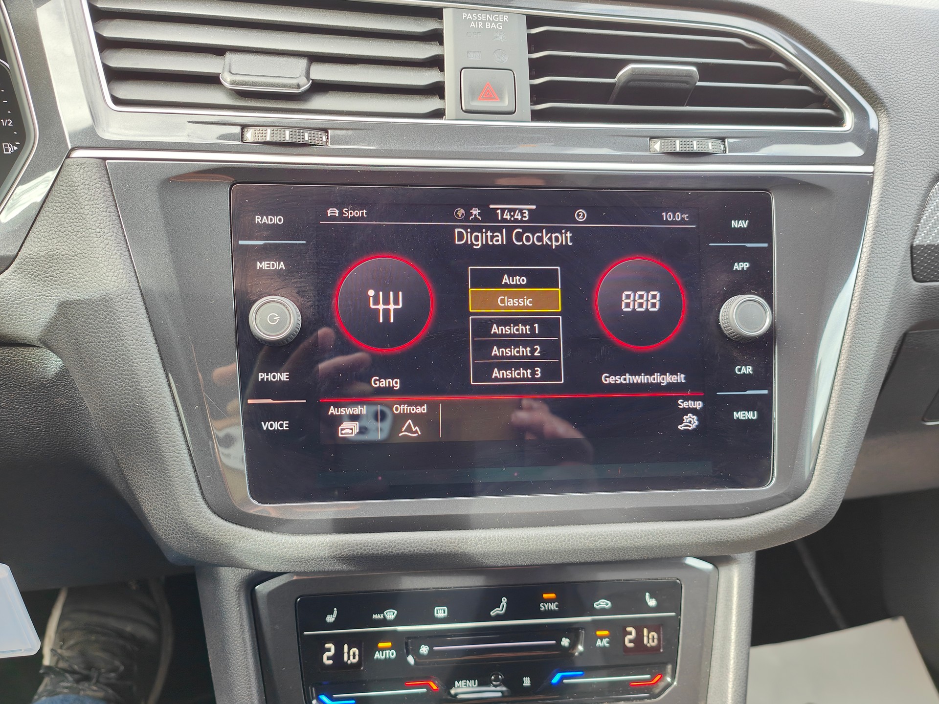 VW Tiguan Allspace 2.0 TDI SCR R-Line 4Motion DSG-image-19