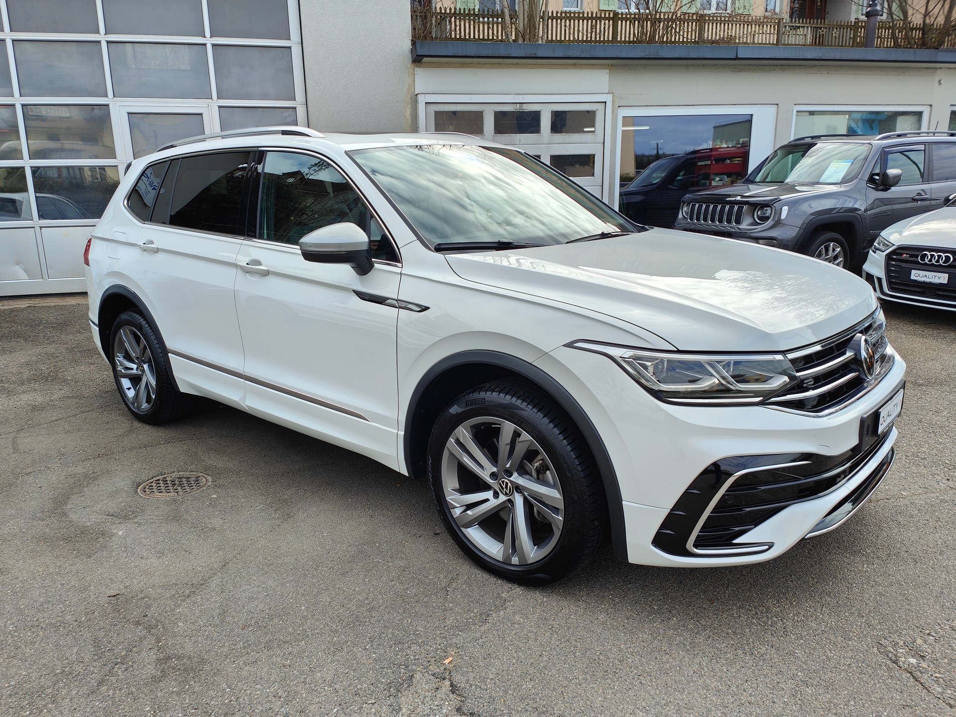 VW Tiguan Allspace 2.0 TDI SCR R-Line 4Motion DSG-showroom-element-2