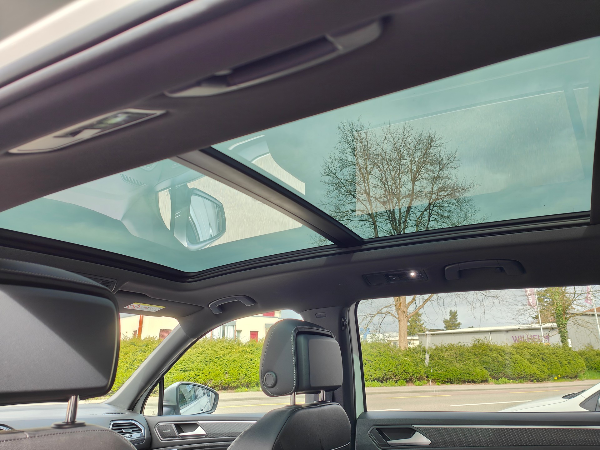 VW Tiguan Allspace 2.0 TDI SCR R-Line 4Motion DSG-image-21