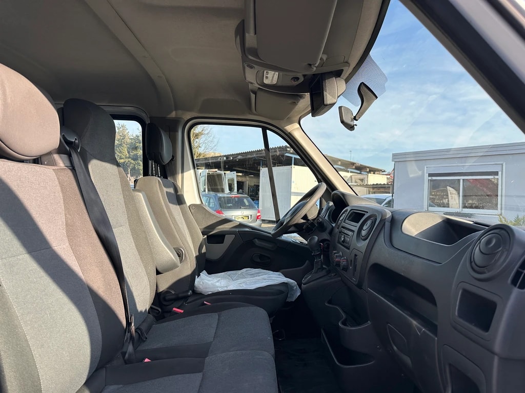 RENAULT Master T35 dCi130 L3-image-8