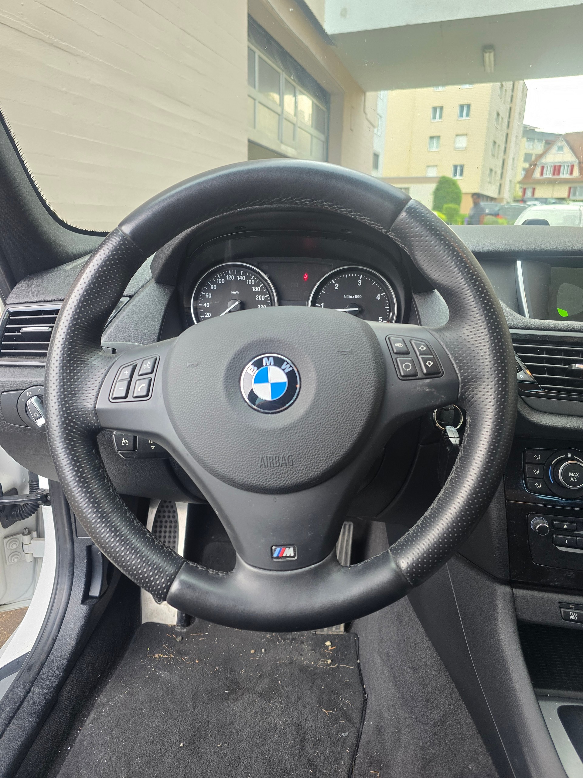 BMW X1 xDrive 25d Steptronic-image-9