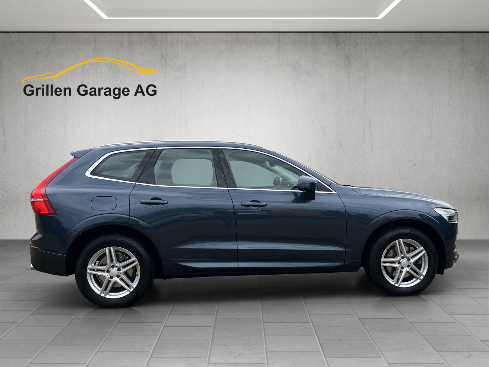 VOLVO XC60 2.0 B4 MH Momentum AWD-image-5