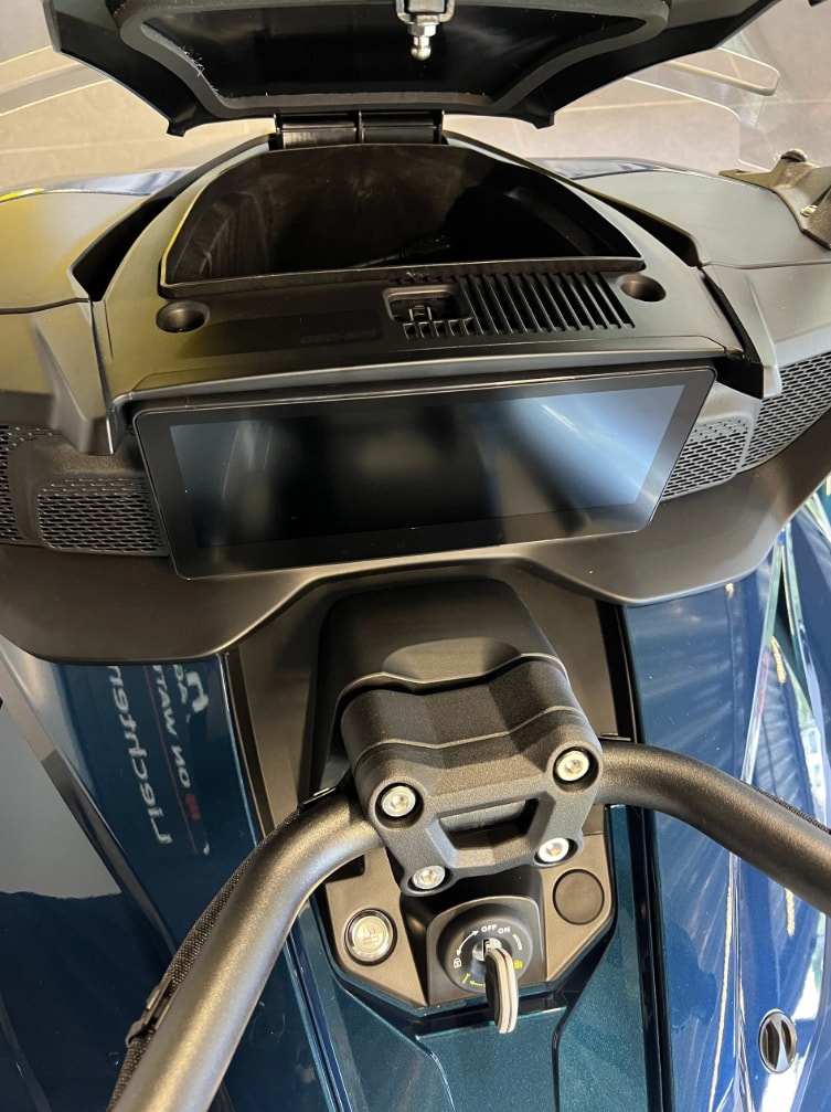 CAN-AM Spyder F3 LTD-image-10