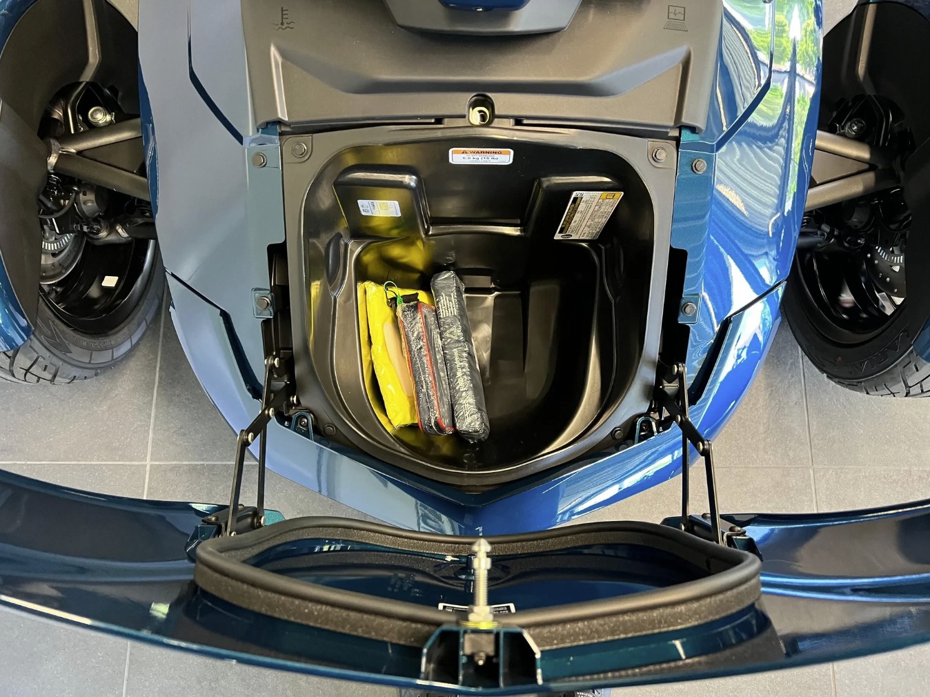 CAN-AM Spyder F3 LTD-image-12