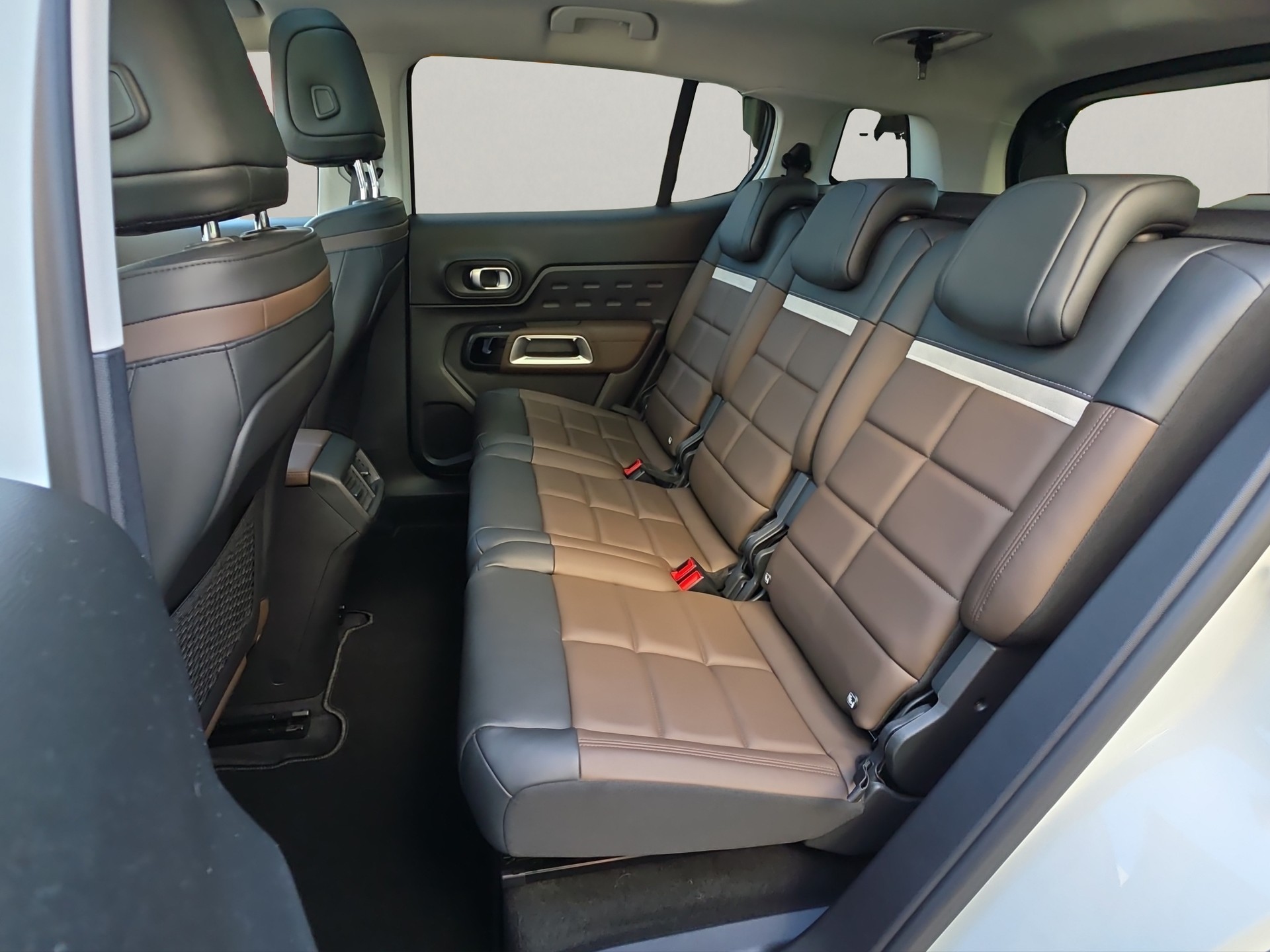 CITROEN C5 Aircross 1.6i PureTech Shine EAT8-image-11