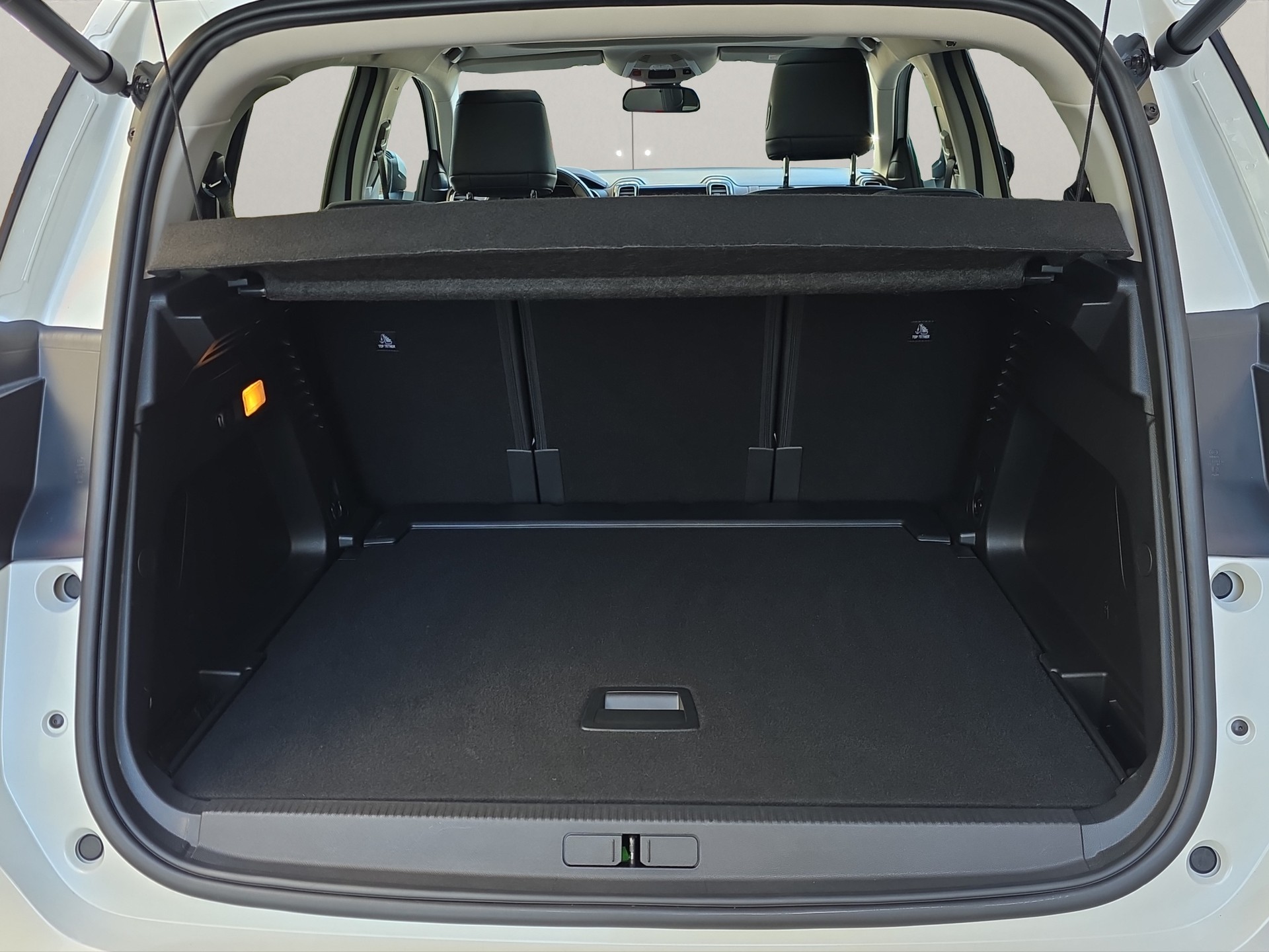 CITROEN C5 Aircross 1.6i PureTech Shine EAT8-image-8