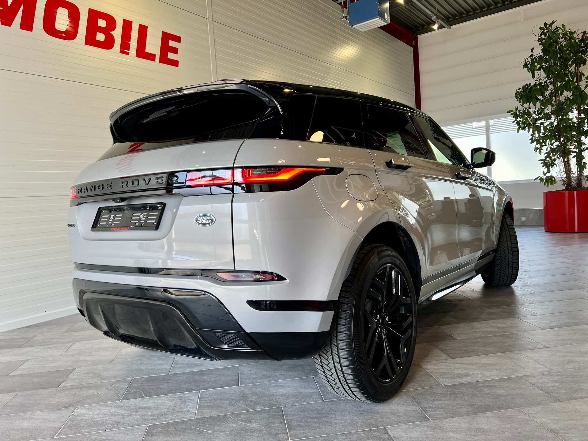 LAND ROVER Range Rover Evoque R-Dynamic P 300 HSE AT9-image-6