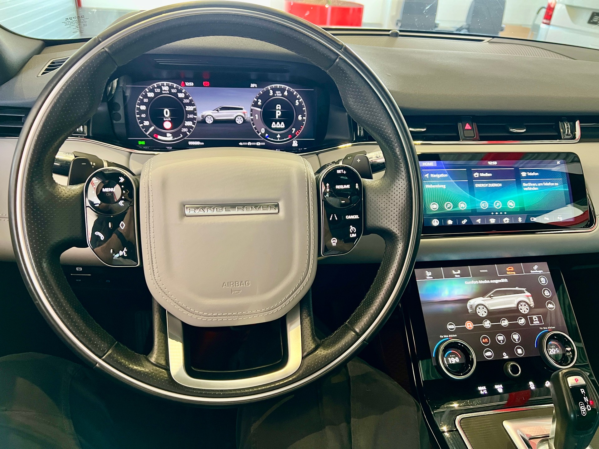 LAND ROVER Range Rover Evoque R-Dynamic P 300 HSE AT9-image-21