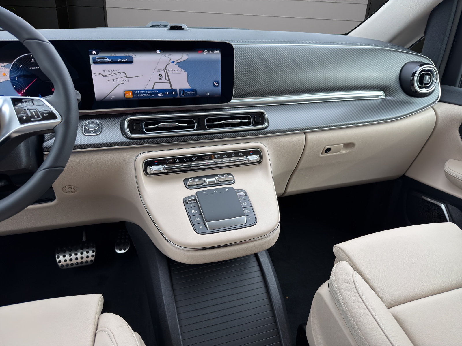 MERCEDES-BENZ V 250 d extralang 4Matic Avantgarde 9G-Tronic-image-13