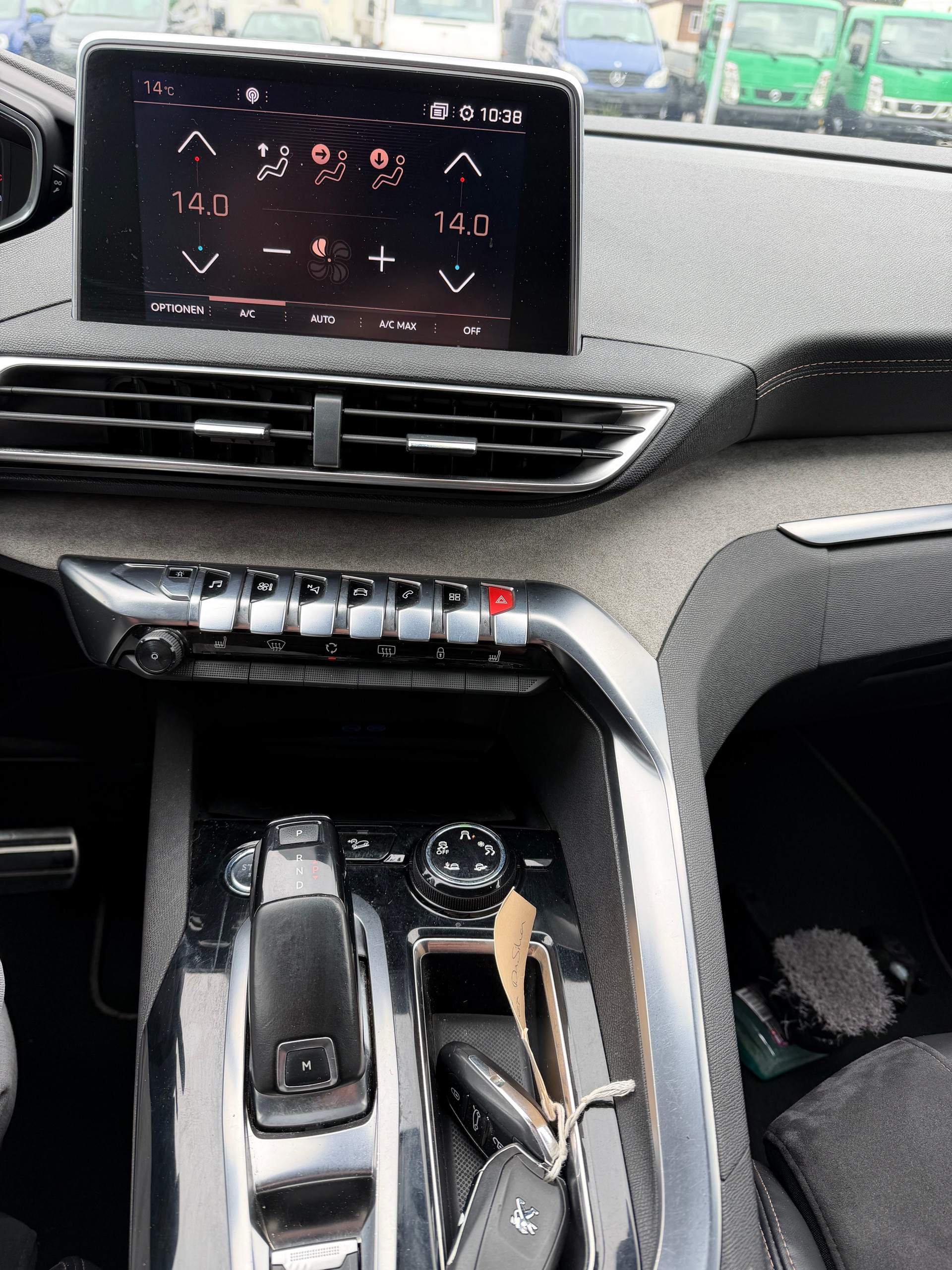 PEUGEOT 3008 2.0 BlueHDi GT EAT-image-10