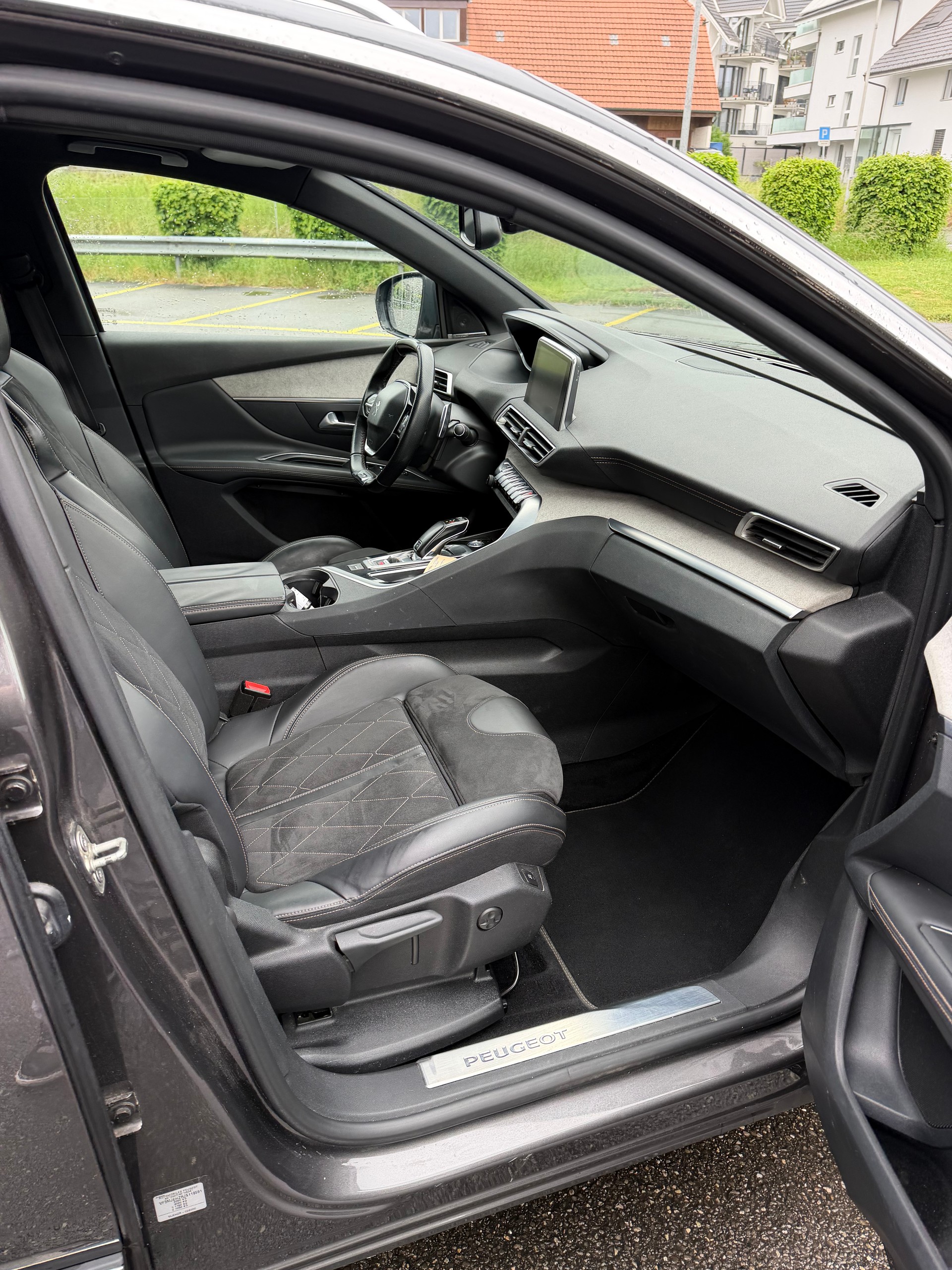 PEUGEOT 3008 2.0 BlueHDi GT EAT-image-5