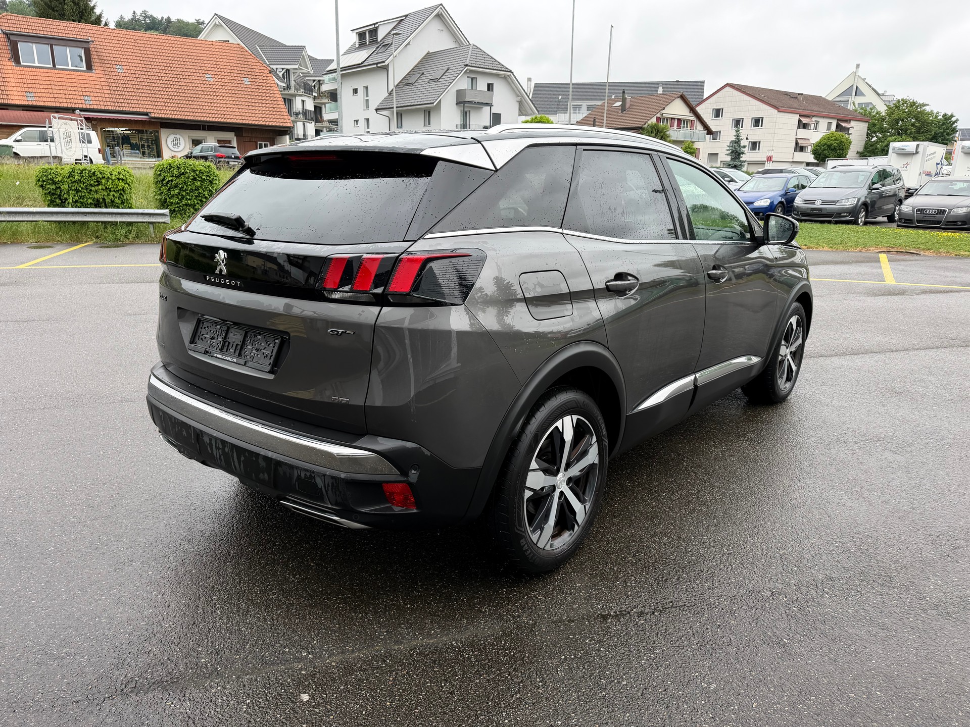 PEUGEOT 3008 2.0 BlueHDi GT EAT-image-2