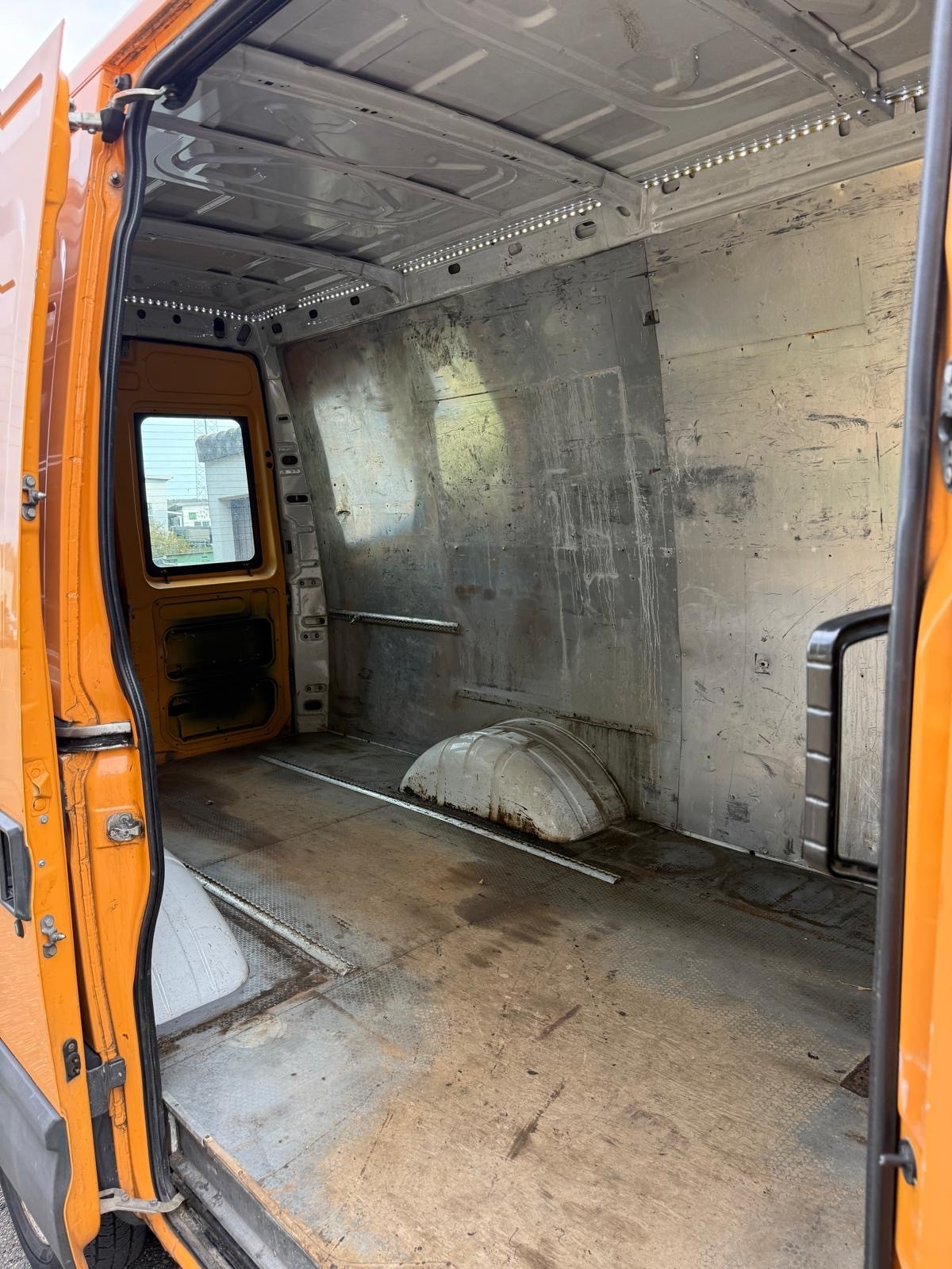IVECO 50C18V-35-image-7