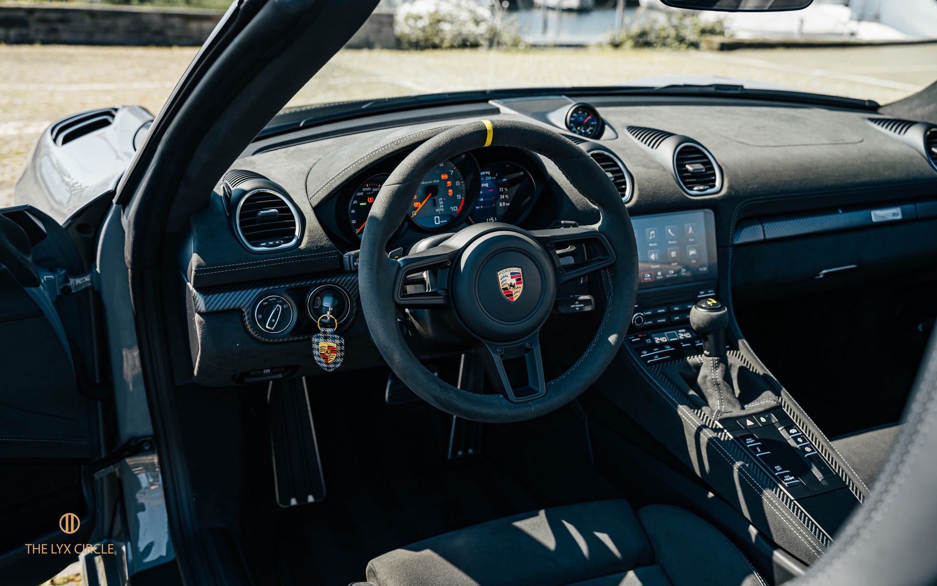 PORSCHE 718 Boxster Spyder RS PDK Weissach-image-11