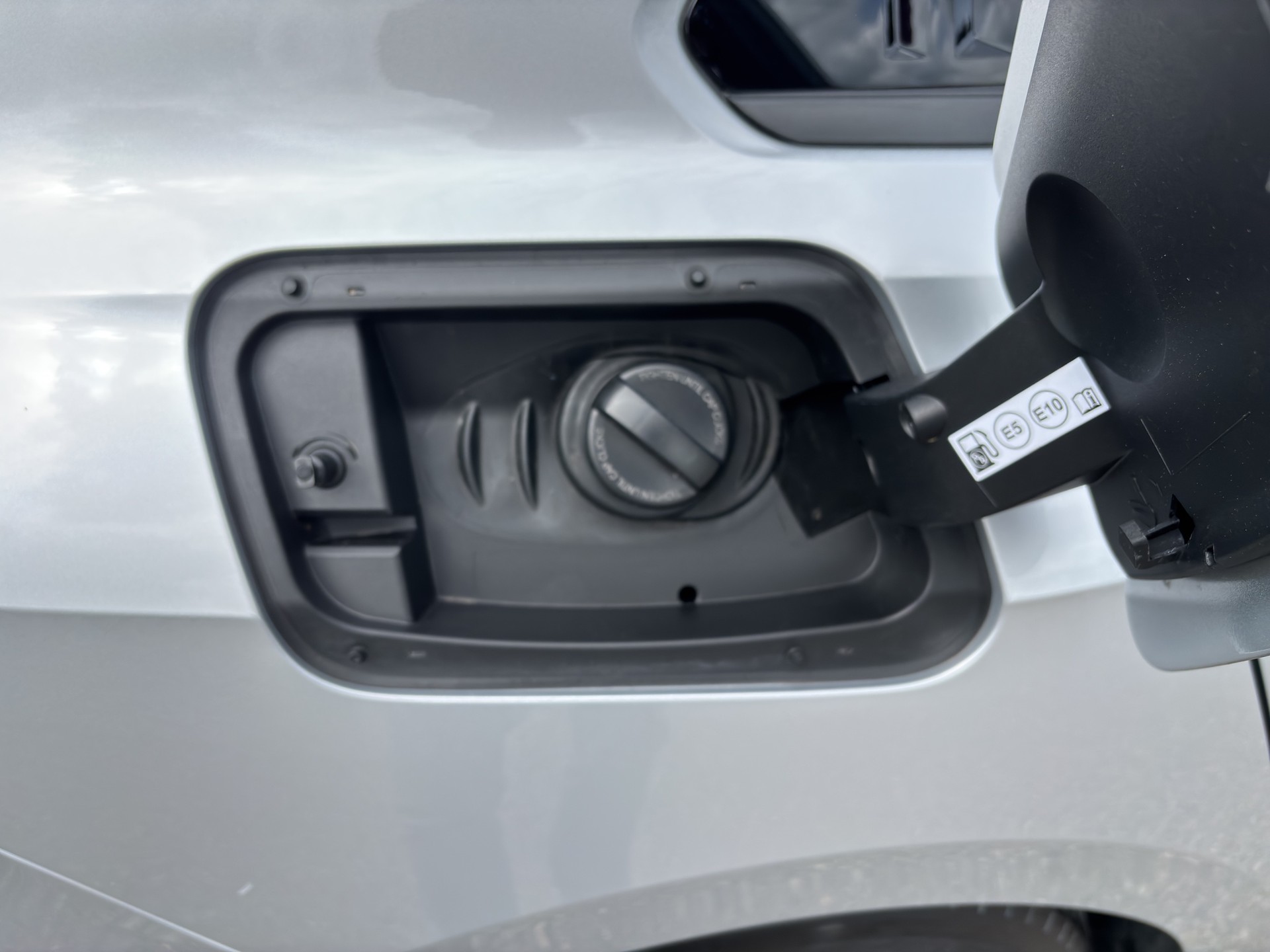 OPEL Astra 1.6 PHEV Turbo Swiss Plus A-image-19