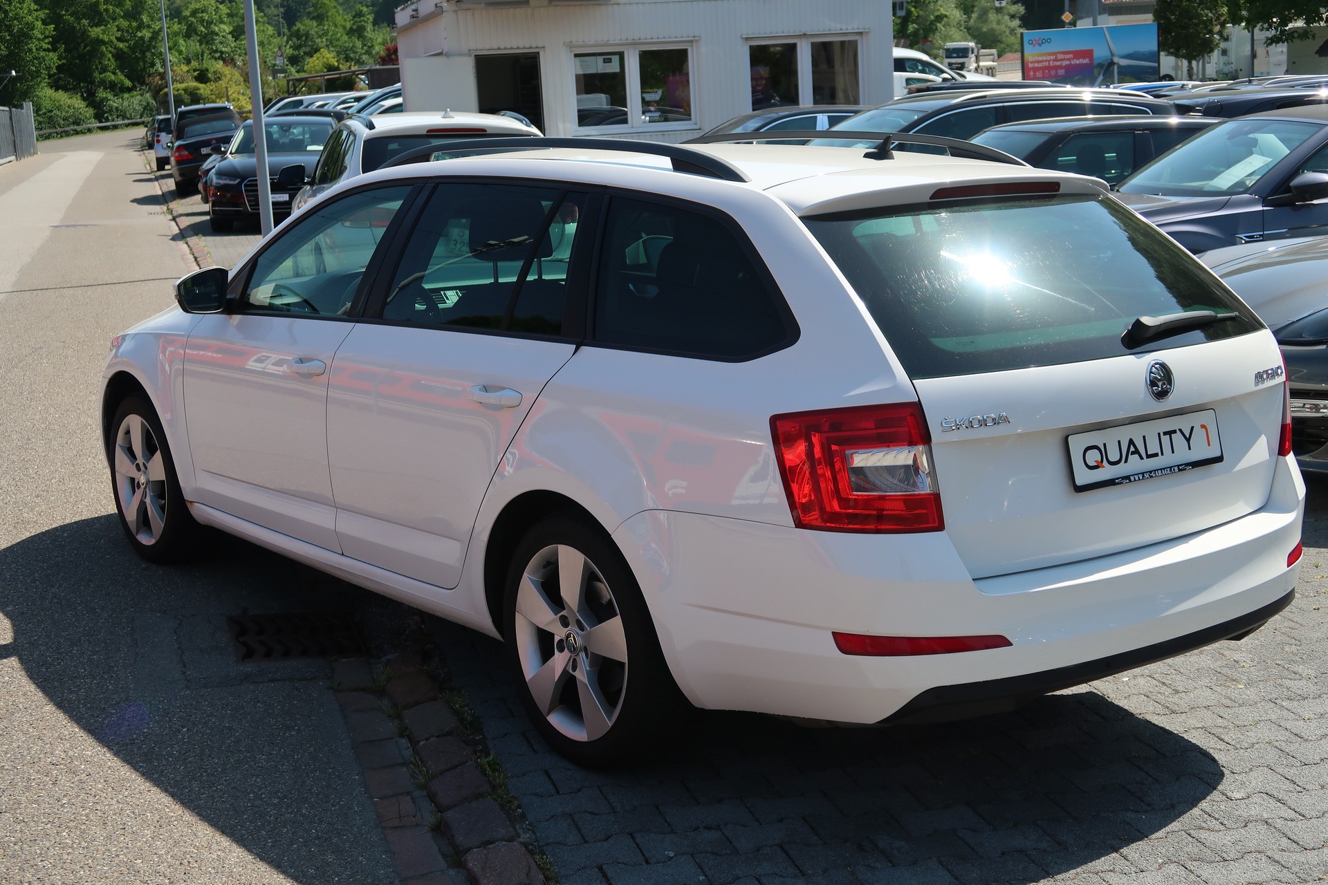 SKODA Octavia Combi 2.0 TDI Ambition 4x4-image-4