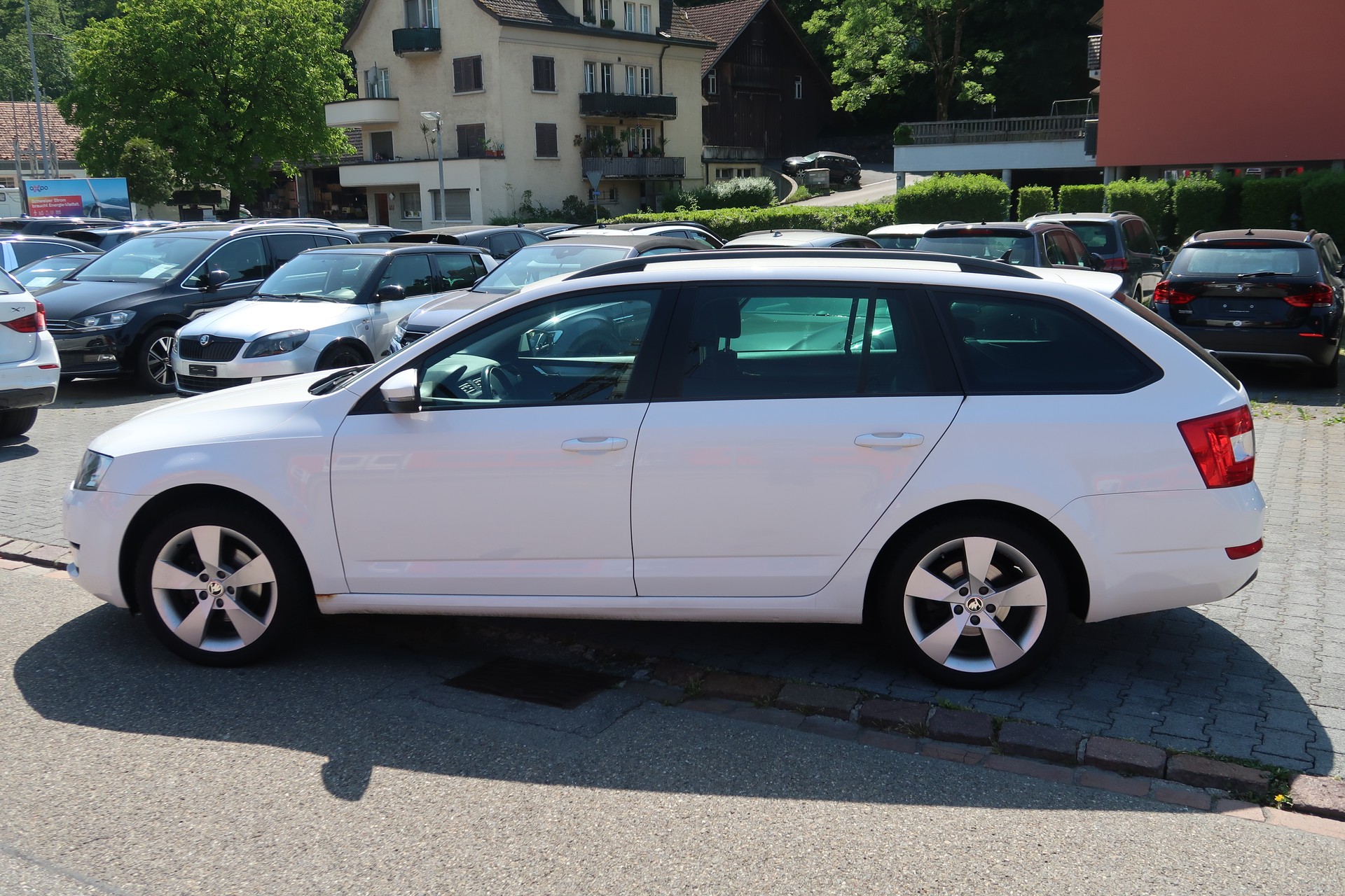 SKODA Octavia Combi 2.0 TDI Ambition 4x4-image-5