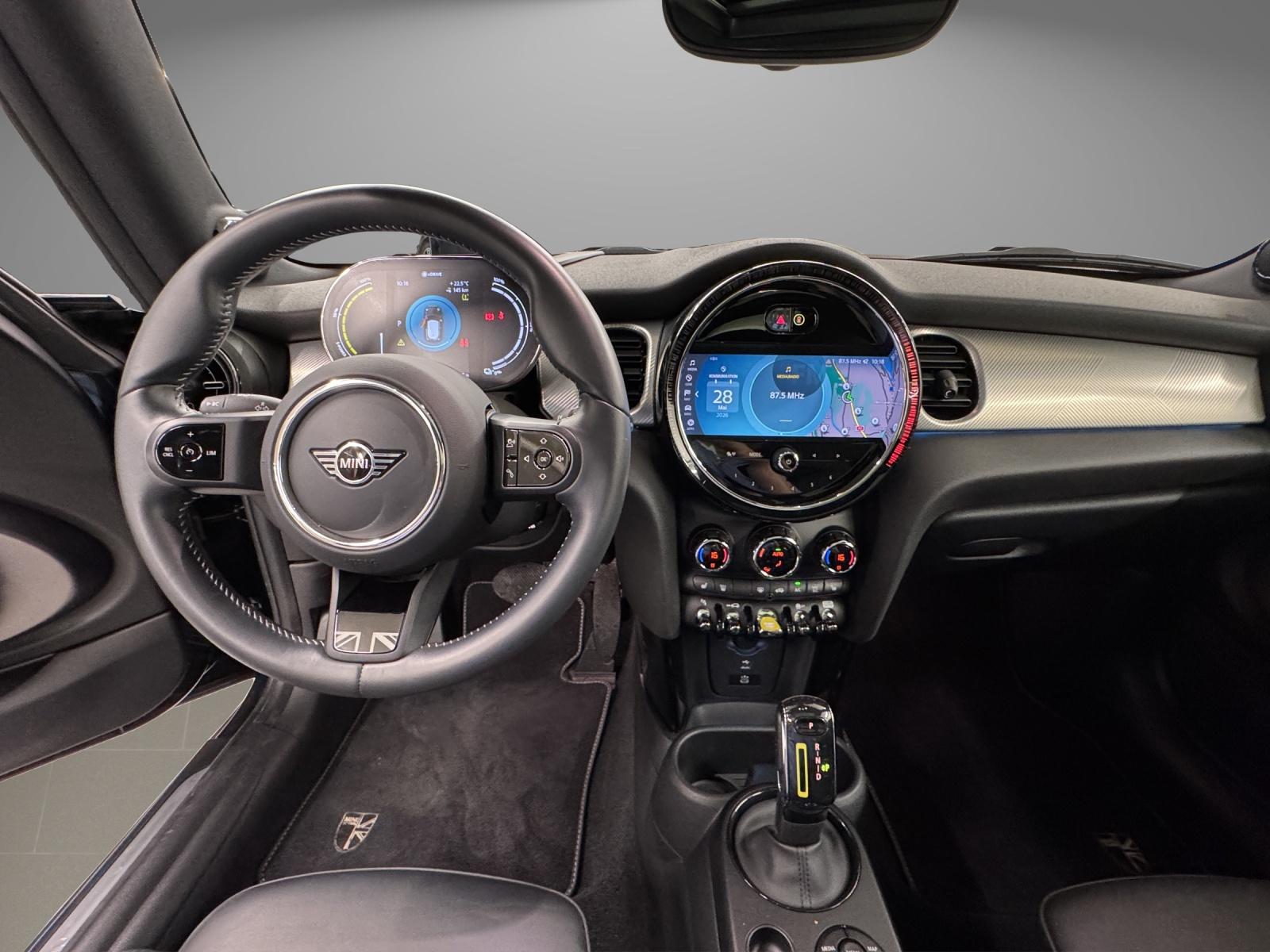 MINI Cooper SE-image-17