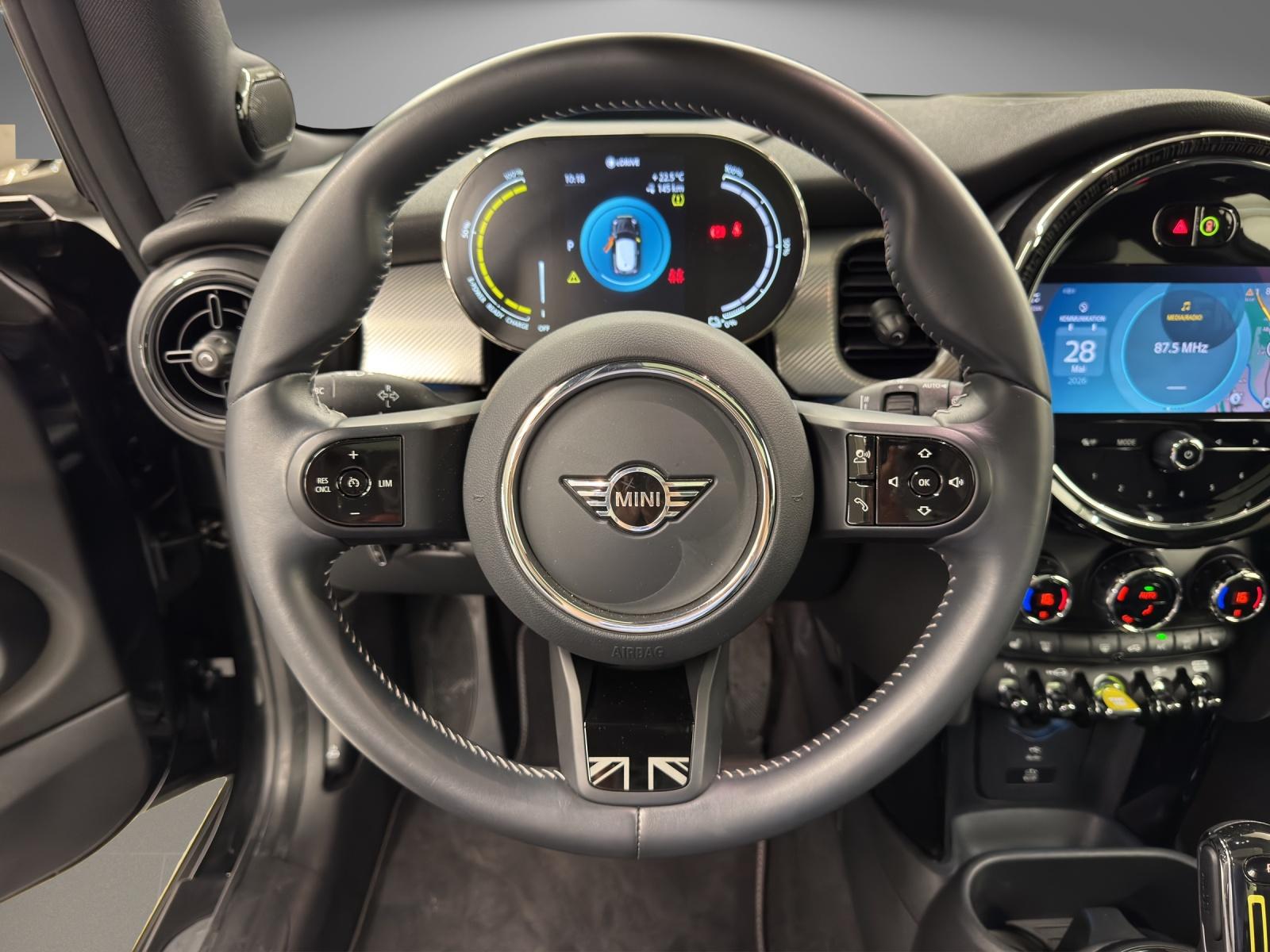 MINI Cooper SE-image-15