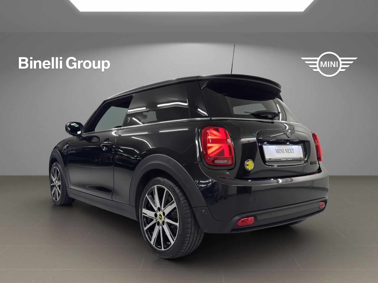 MINI Cooper SE-showroom-element-2