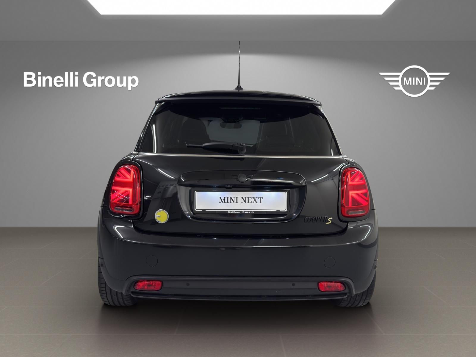 MINI Cooper SE-showroom-element-3