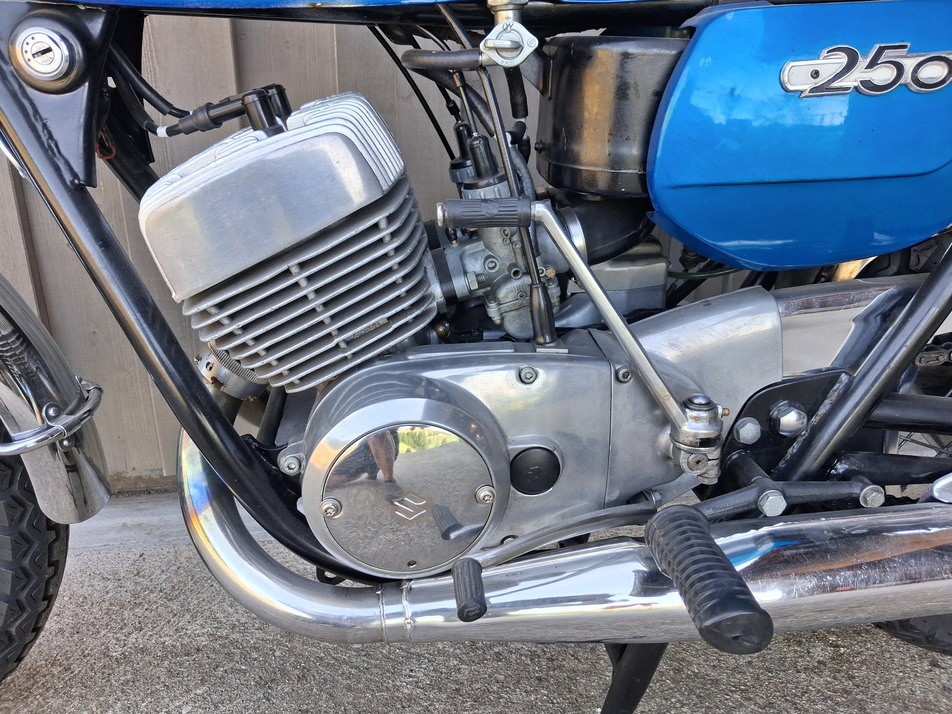 SUZUKI T 250-image-5