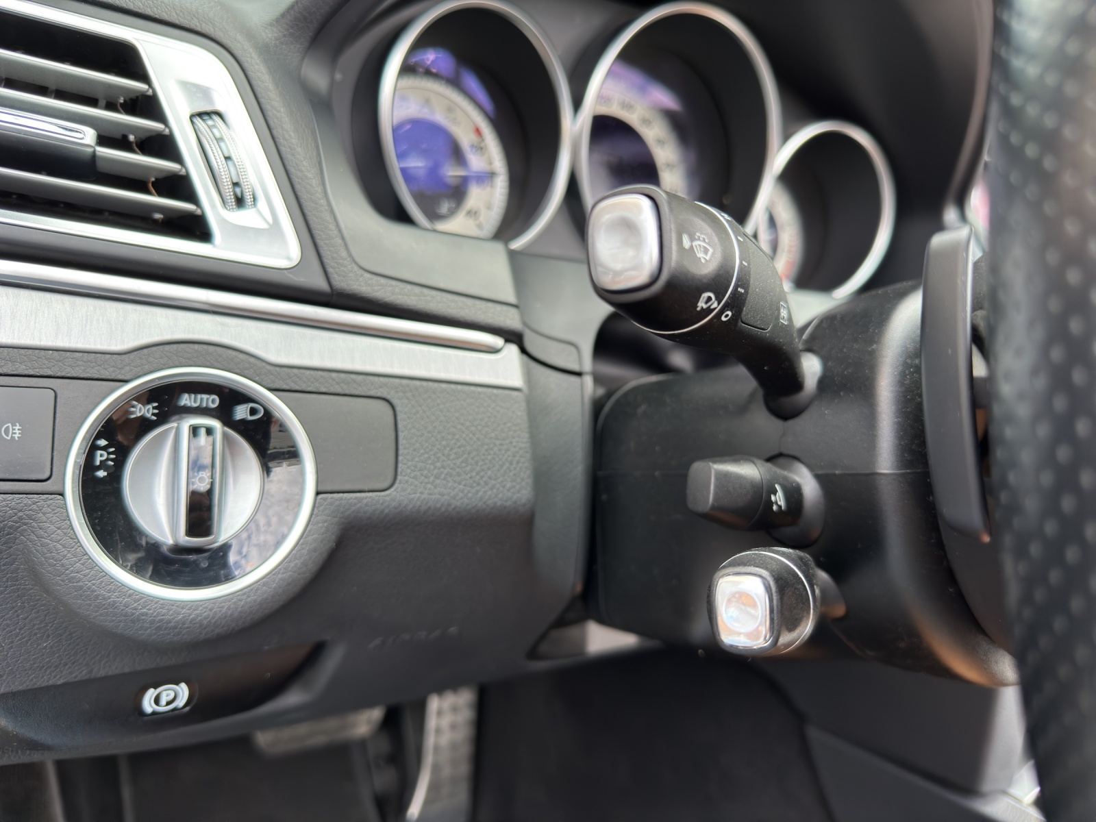 MERCEDES-BENZ E 250 7G-Tronic-image-13