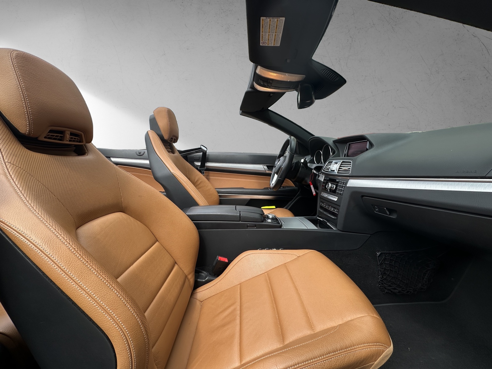 MERCEDES-BENZ E 250 7G-Tronic-image-10