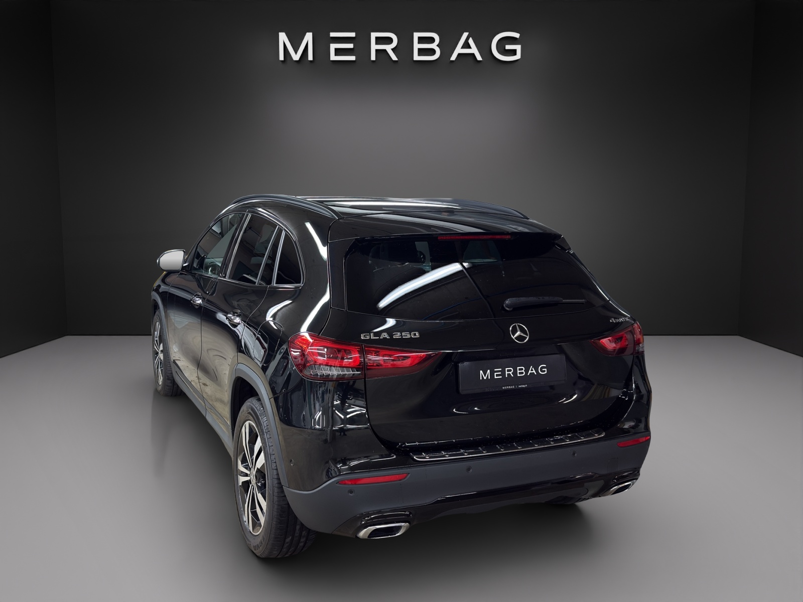 MERCEDES-BENZ GLA 250 Progressive4Matic-image-2