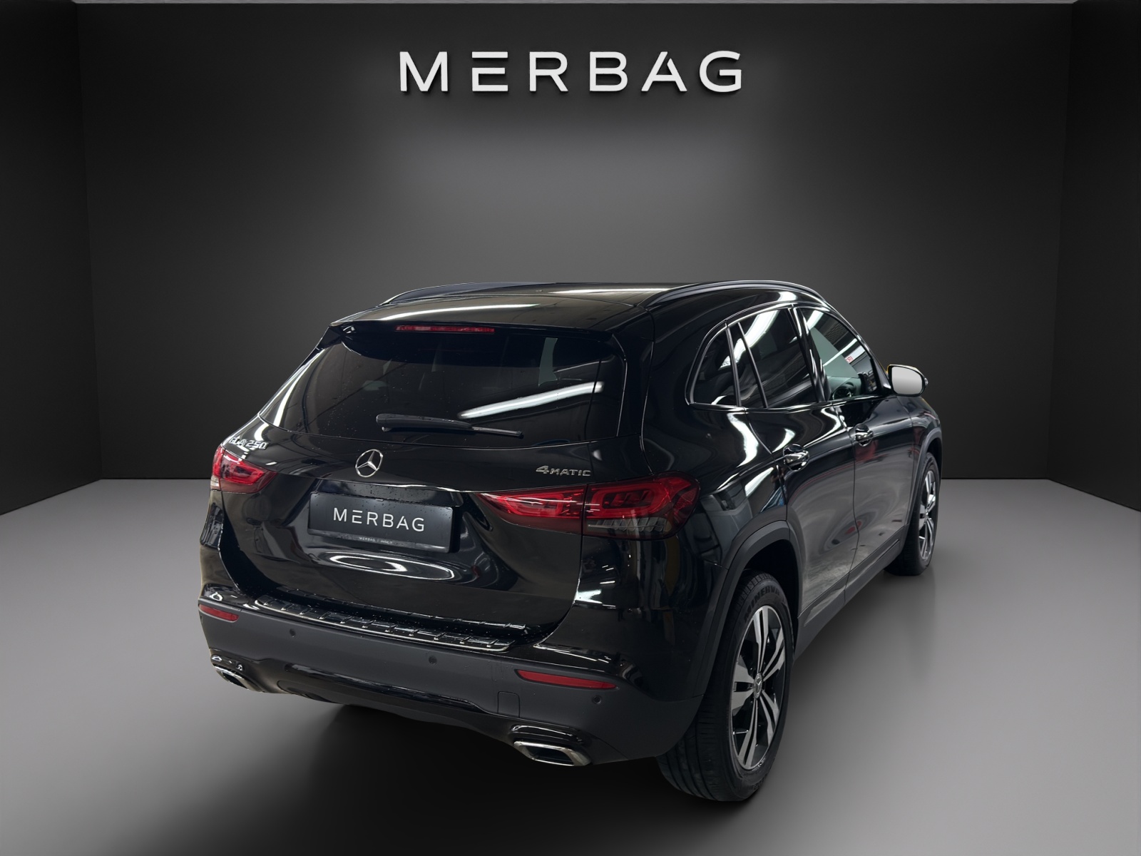 MERCEDES-BENZ GLA 250 Progressive4Matic-image-4