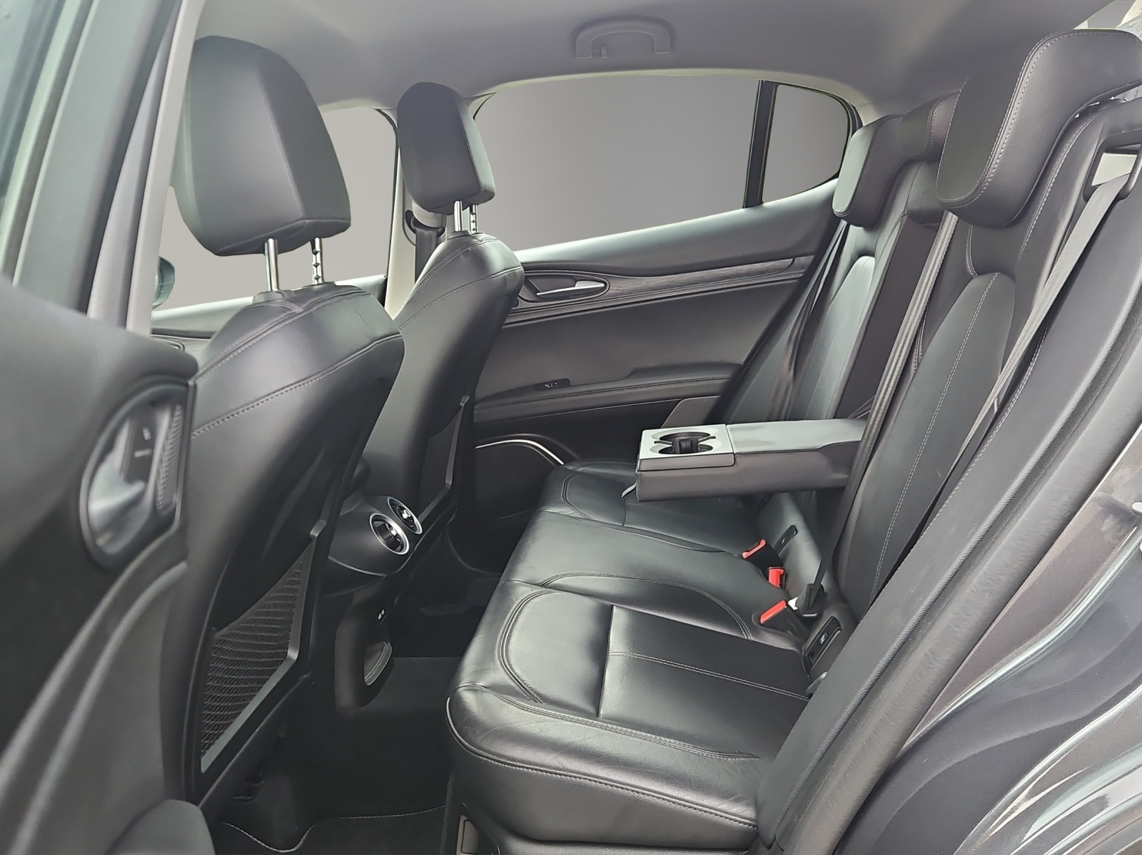 ALFA ROMEO Stelvio 2.2 JTDM Business Automatic Q4-image-13