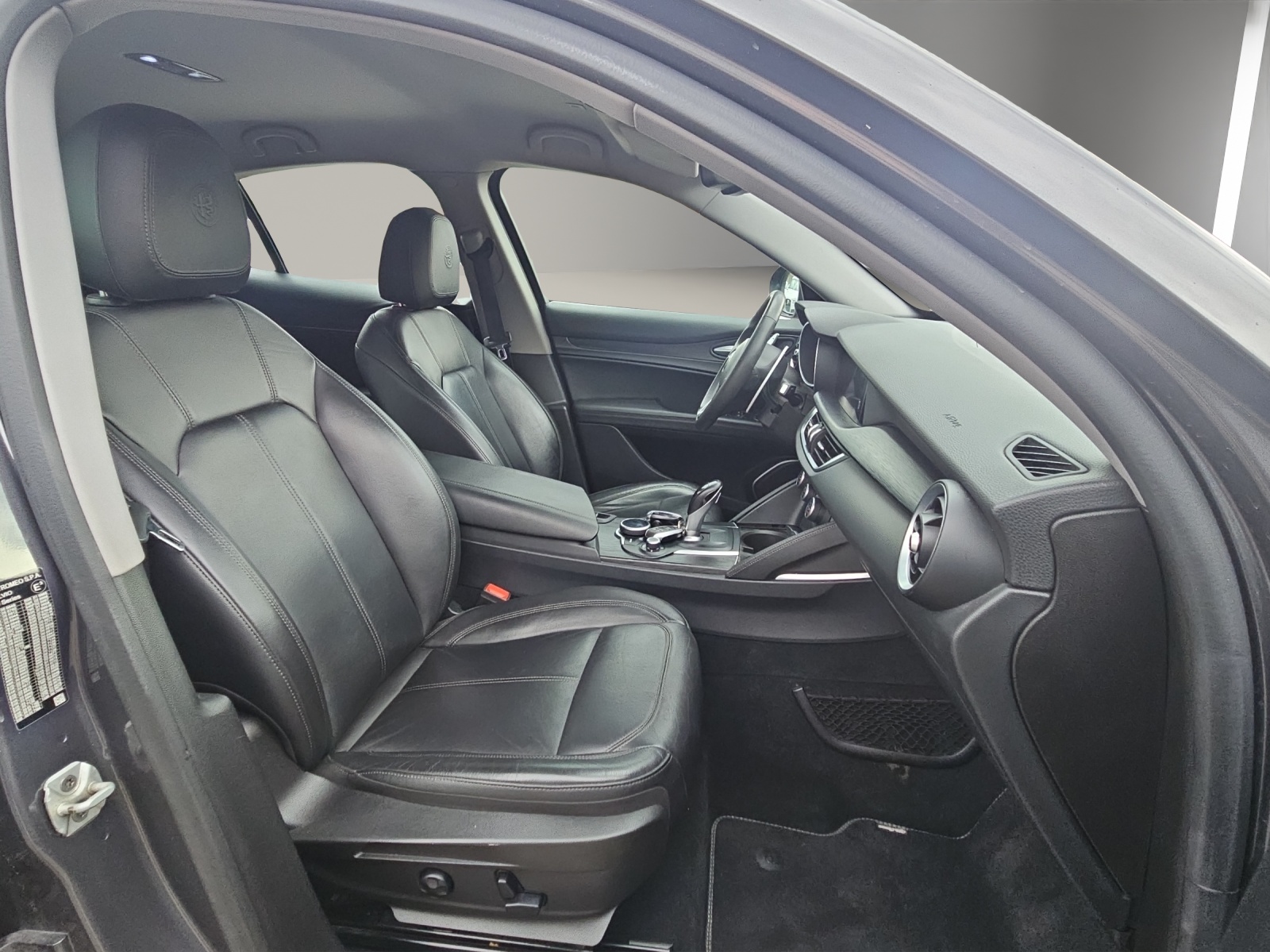 ALFA ROMEO Stelvio 2.2 JTDM Business Automatic Q4-image-12