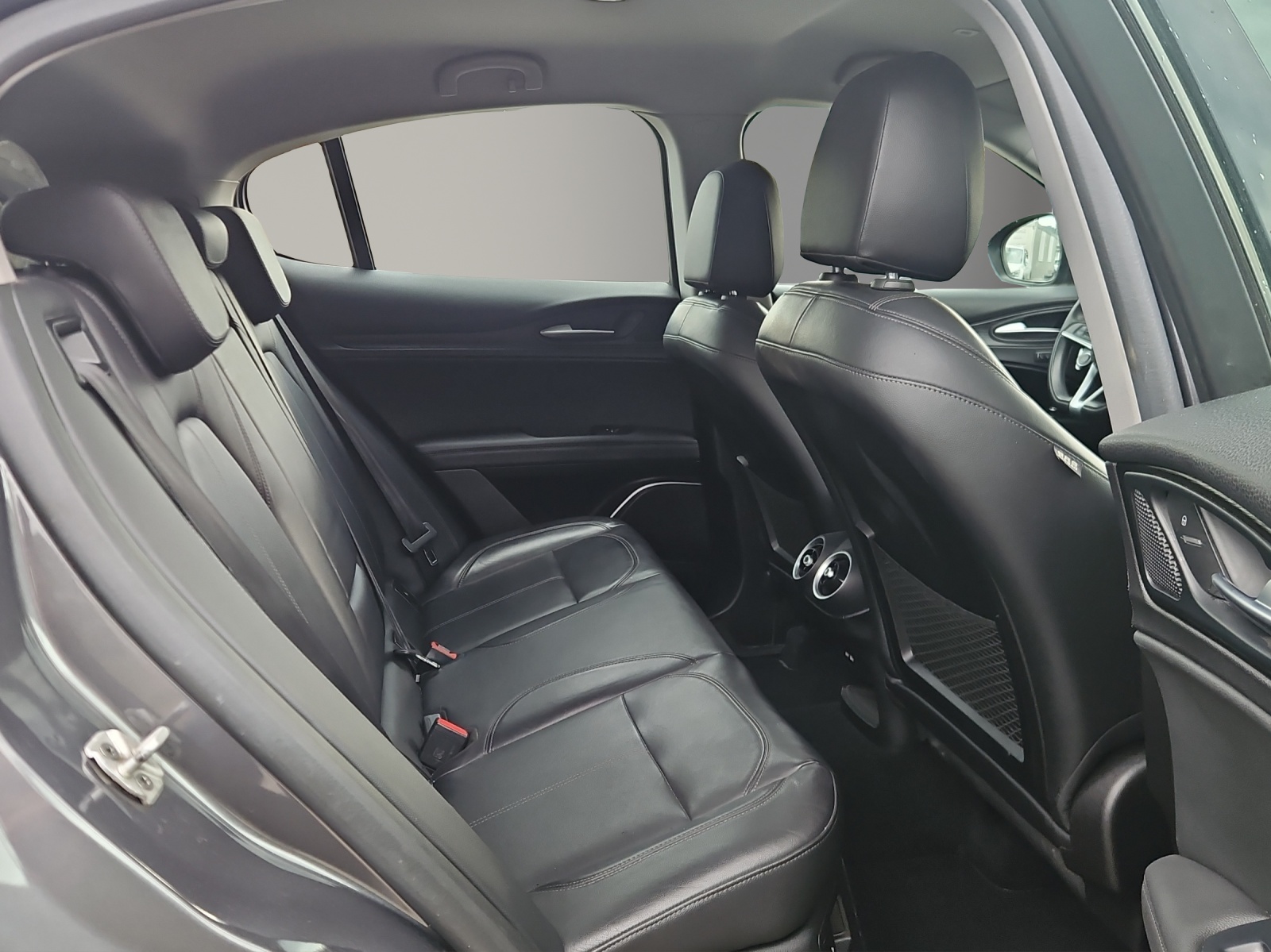 ALFA ROMEO Stelvio 2.2 JTDM Business Automatic Q4-image-14