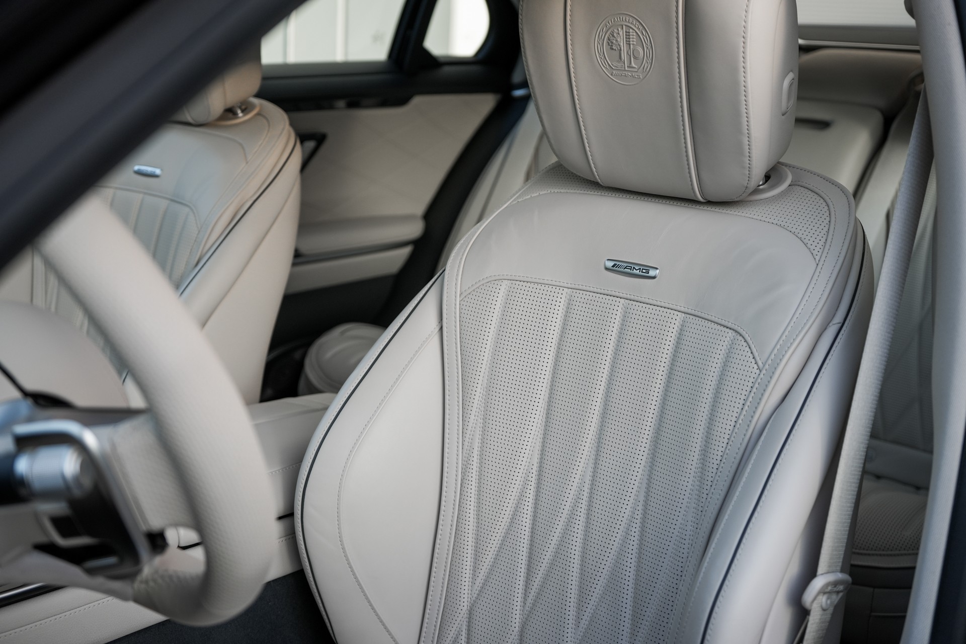 MERCEDES-BENZ S 63 AMG E Performance 4Matic-image-9