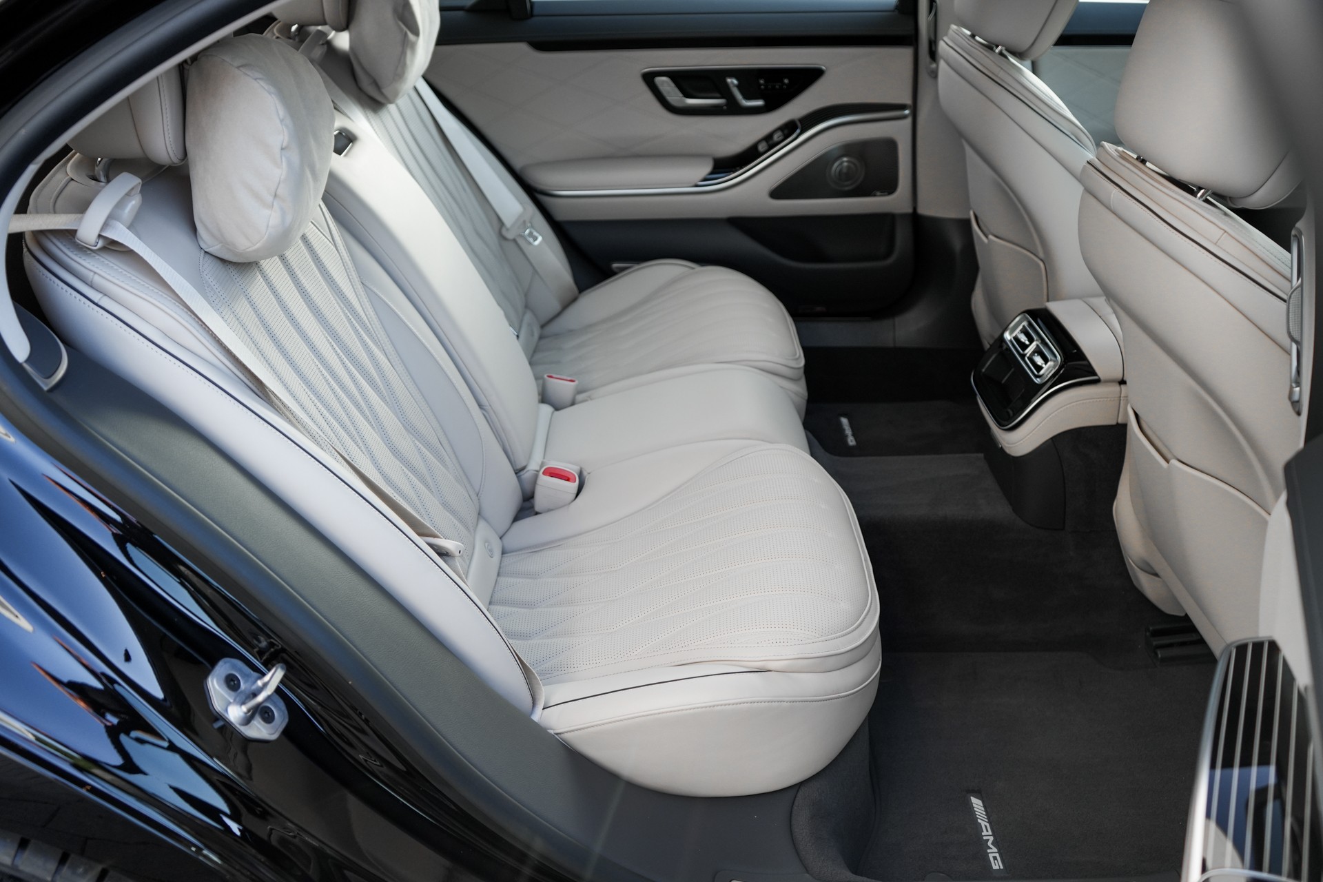 MERCEDES-BENZ S 63 AMG E Performance 4Matic-image-17
