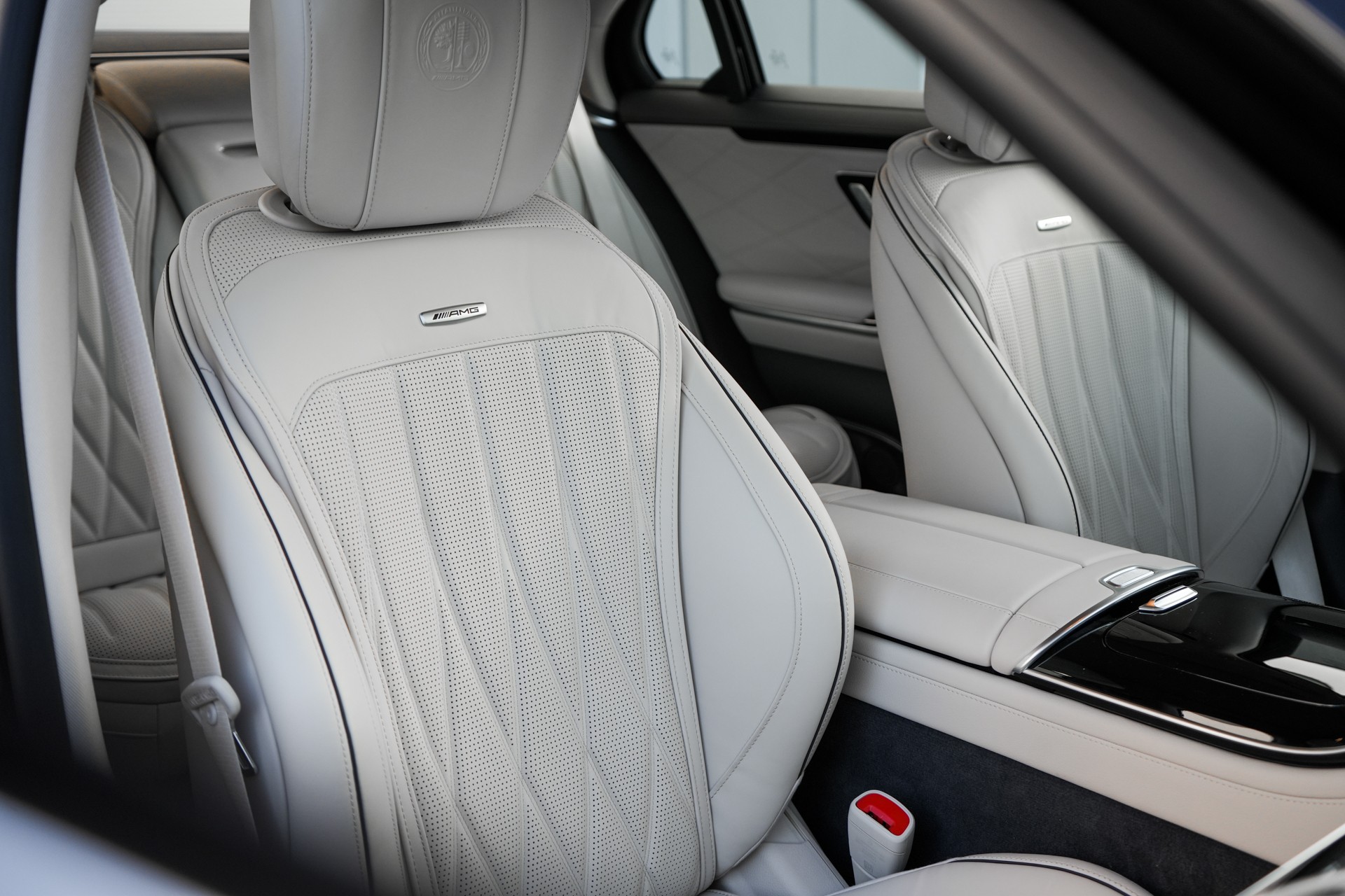 MERCEDES-BENZ S 63 AMG E Performance 4Matic-image-12