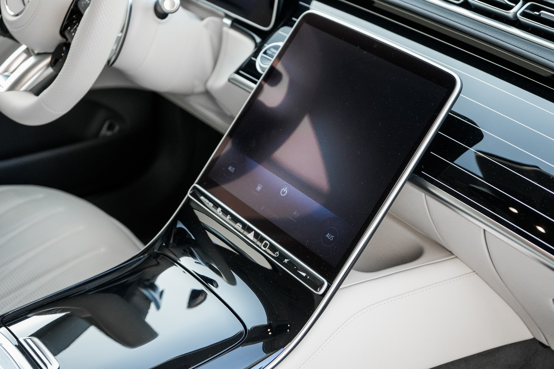 MERCEDES-BENZ S 63 AMG E Performance 4Matic-image-13
