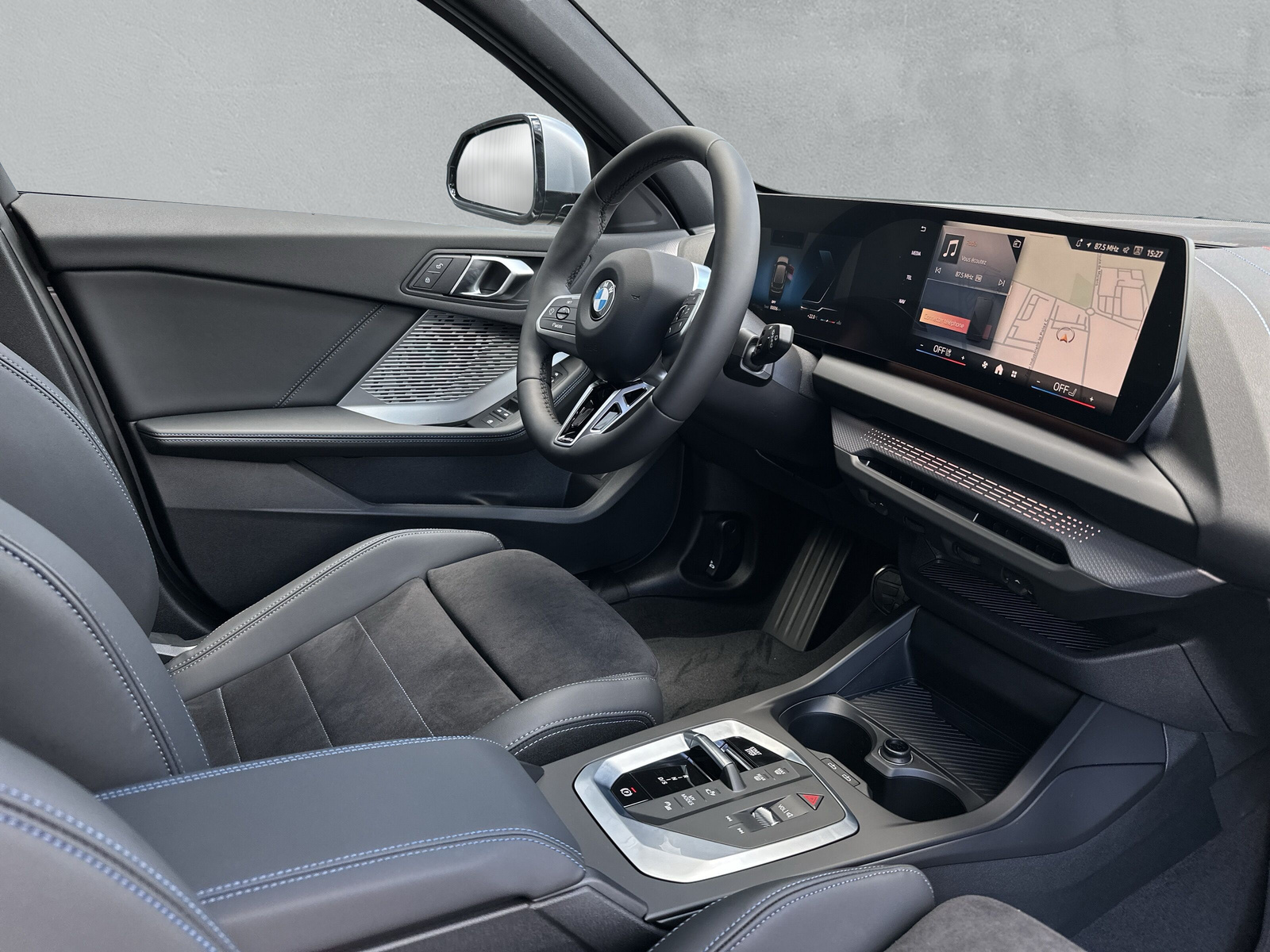 BMW 123 xDrive M Sport Pro Steptronic-image-13