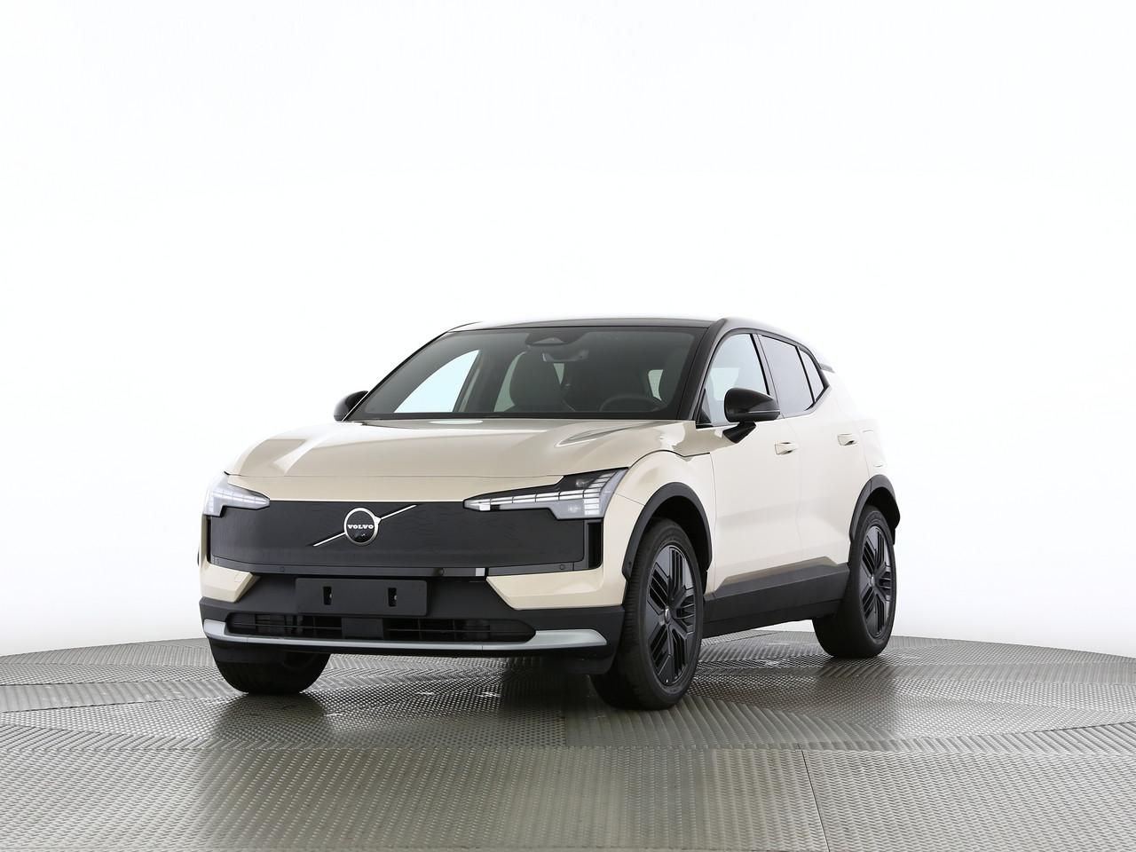 VOLVO EX30 CC P8 Ultra AWD