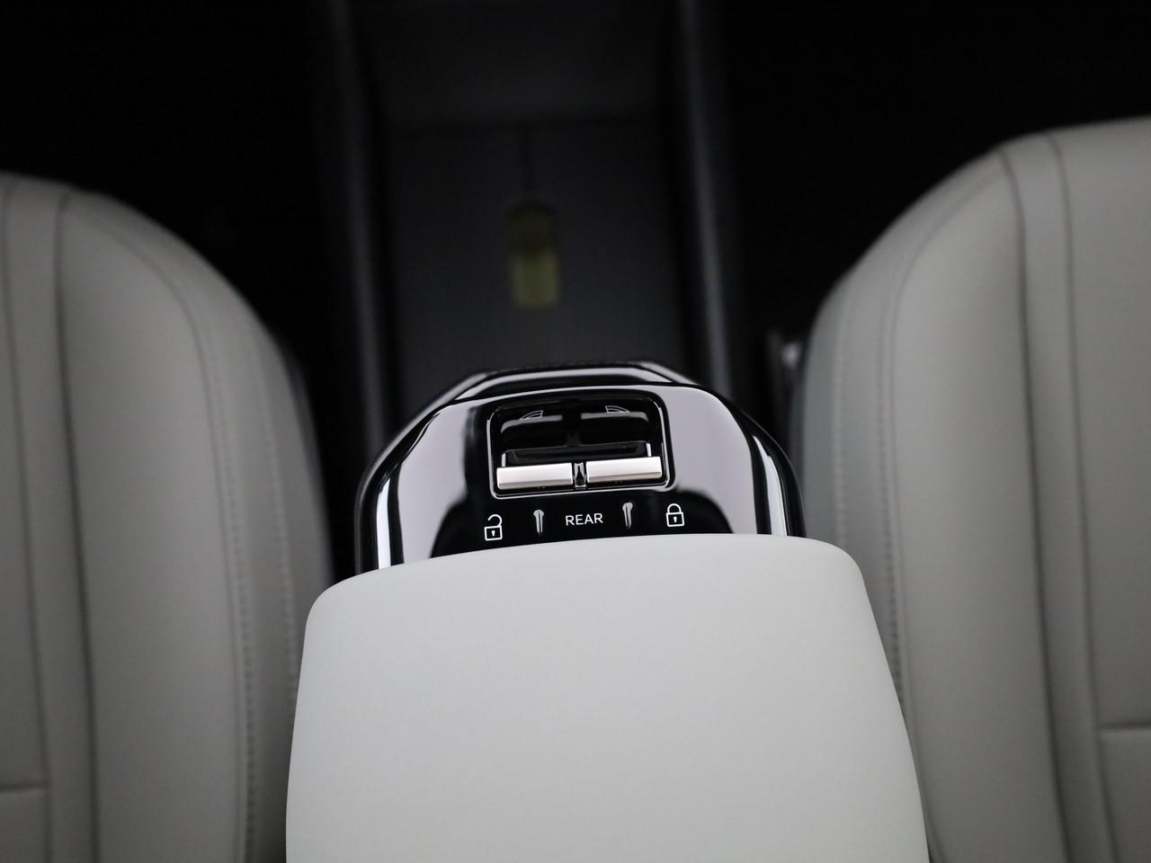 VOLVO EX30 CC P8 Ultra AWD-image-19