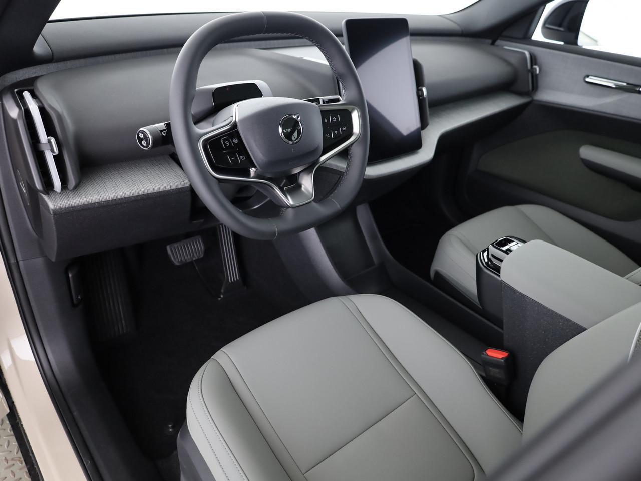 VOLVO EX30 CC P8 Ultra AWD-image-6