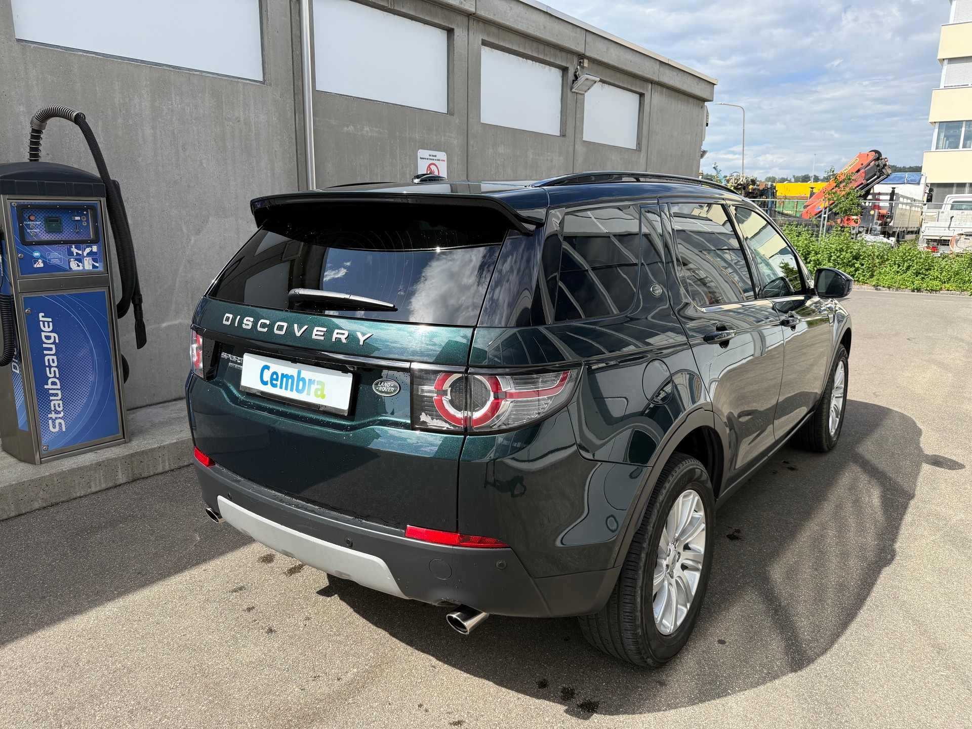 LAND ROVER Discovery Sport 2.0 Si4 HSE Luxury AT9 *Frisch ab MFK *Panoramaglasdach *Elekt. AHK 2000 KG *Spurwechsel Assistent *Keyless-image-3