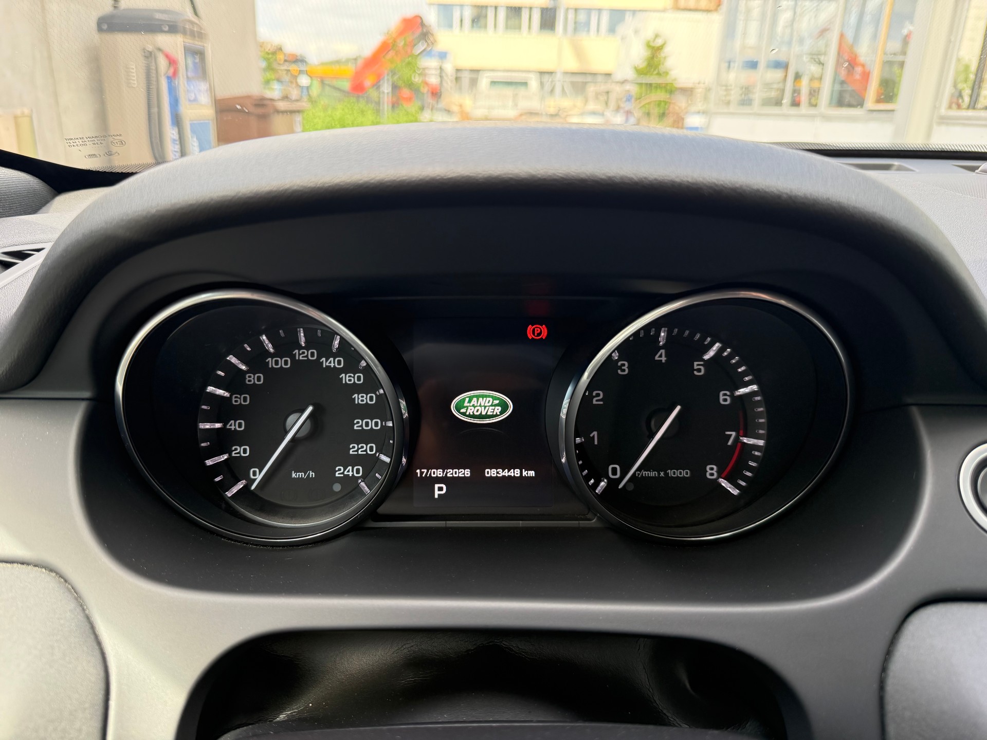LAND ROVER Discovery Sport 2.0 Si4 HSE Luxury AT9 *Frisch ab MFK *Panoramaglasdach *Elekt. AHK 2000 KG *Spurwechsel Assistent *Keyless-image-8