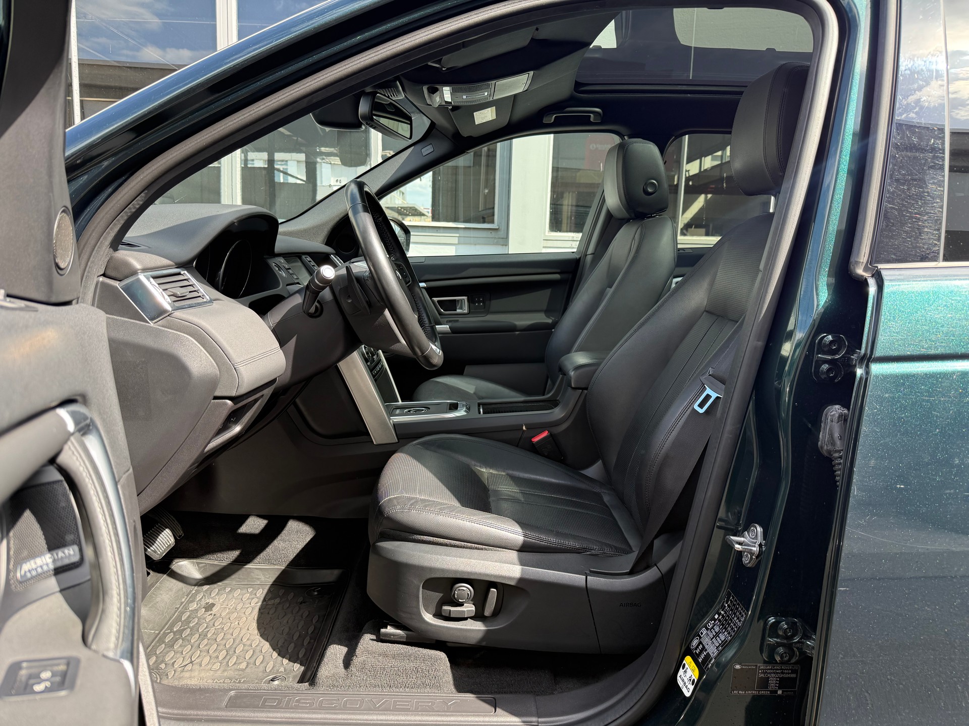 LAND ROVER Discovery Sport 2.0 Si4 HSE Luxury AT9 *Frisch ab MFK *Panoramaglasdach *Elekt. AHK 2000 KG *Spurwechsel Assistent *Keyless-image-7