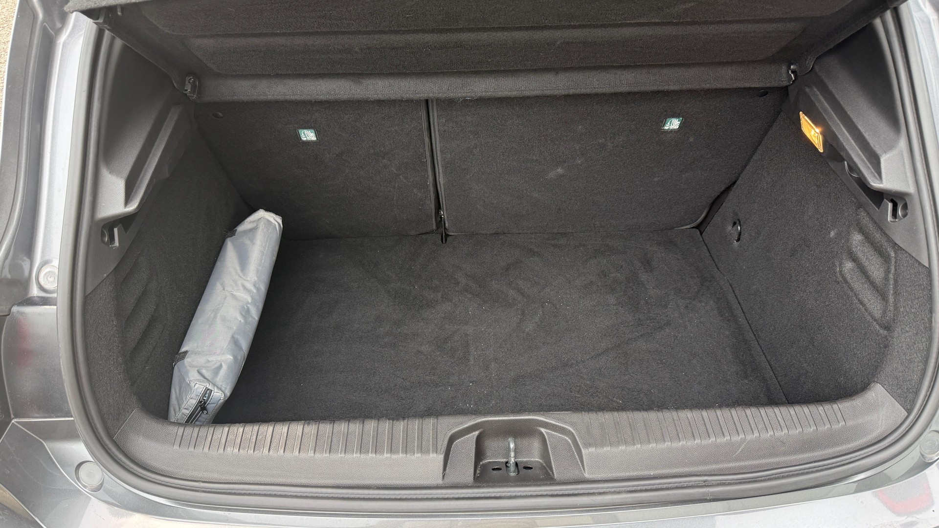 RENAULT Clio 1.6 E-Tech Techno-image-9